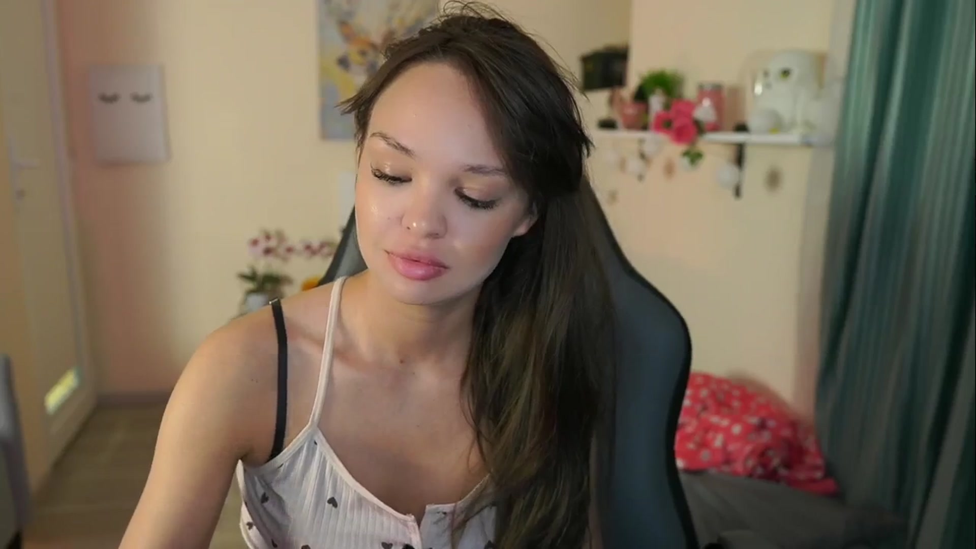 Gallery image thumbnail from Jesse__Jane__'s myfreecams stream on, 05/13/2024, 08:45 image 19 of 20