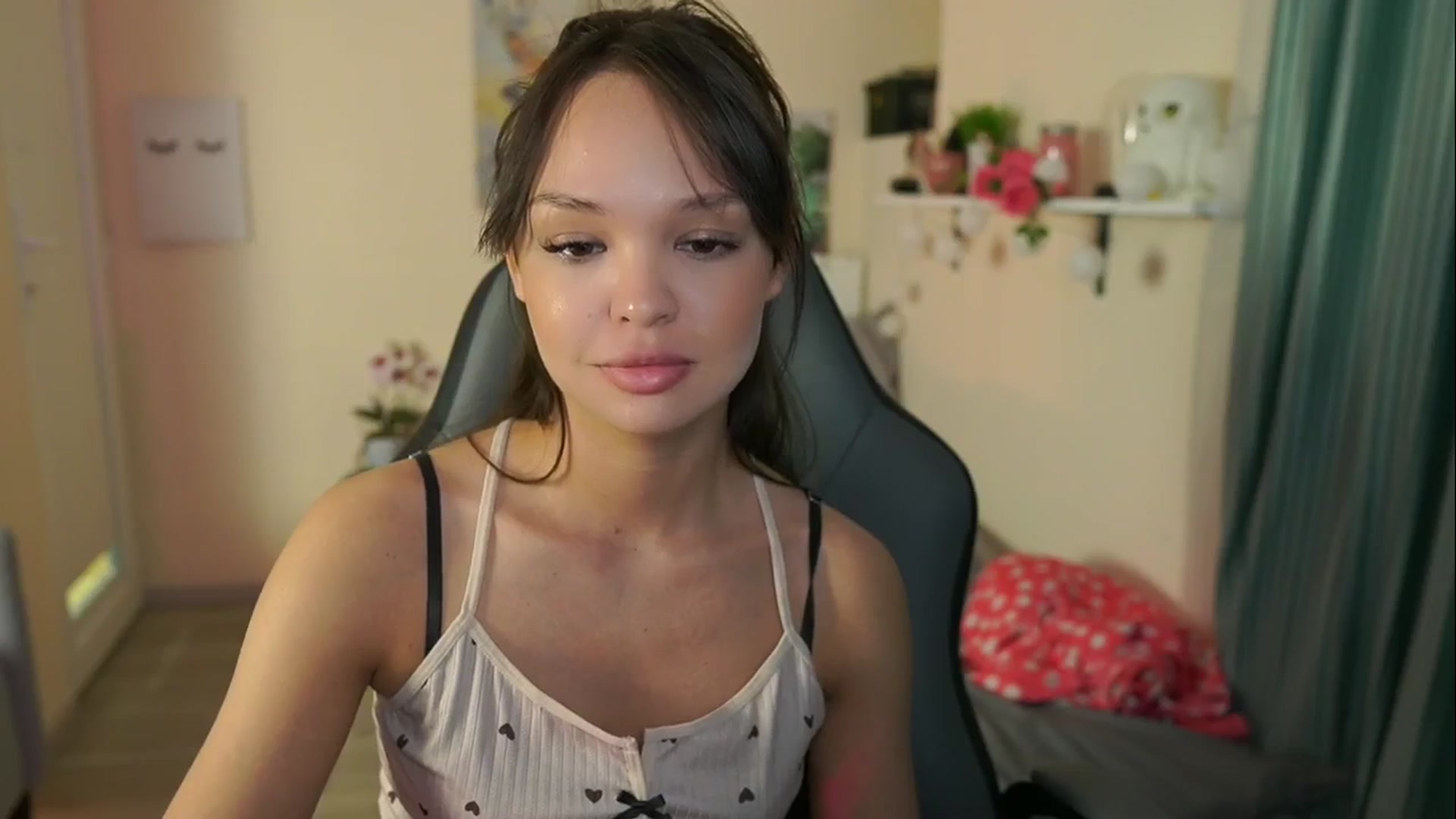 Gallery image thumbnail from Jesse__Jane__'s myfreecams stream on, 05/13/2024, 08:45 image 18 of 20