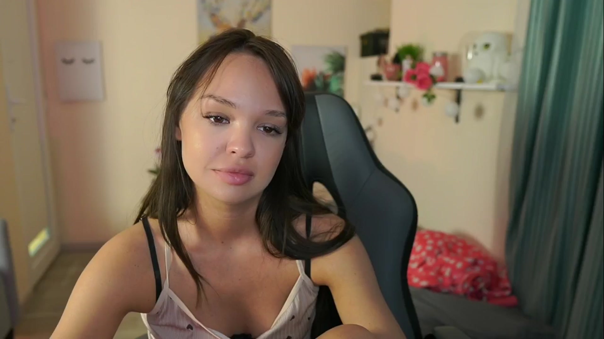 Gallery image thumbnail from Jesse__Jane__'s myfreecams stream on, 05/13/2024, 10:39 image 5 of 20