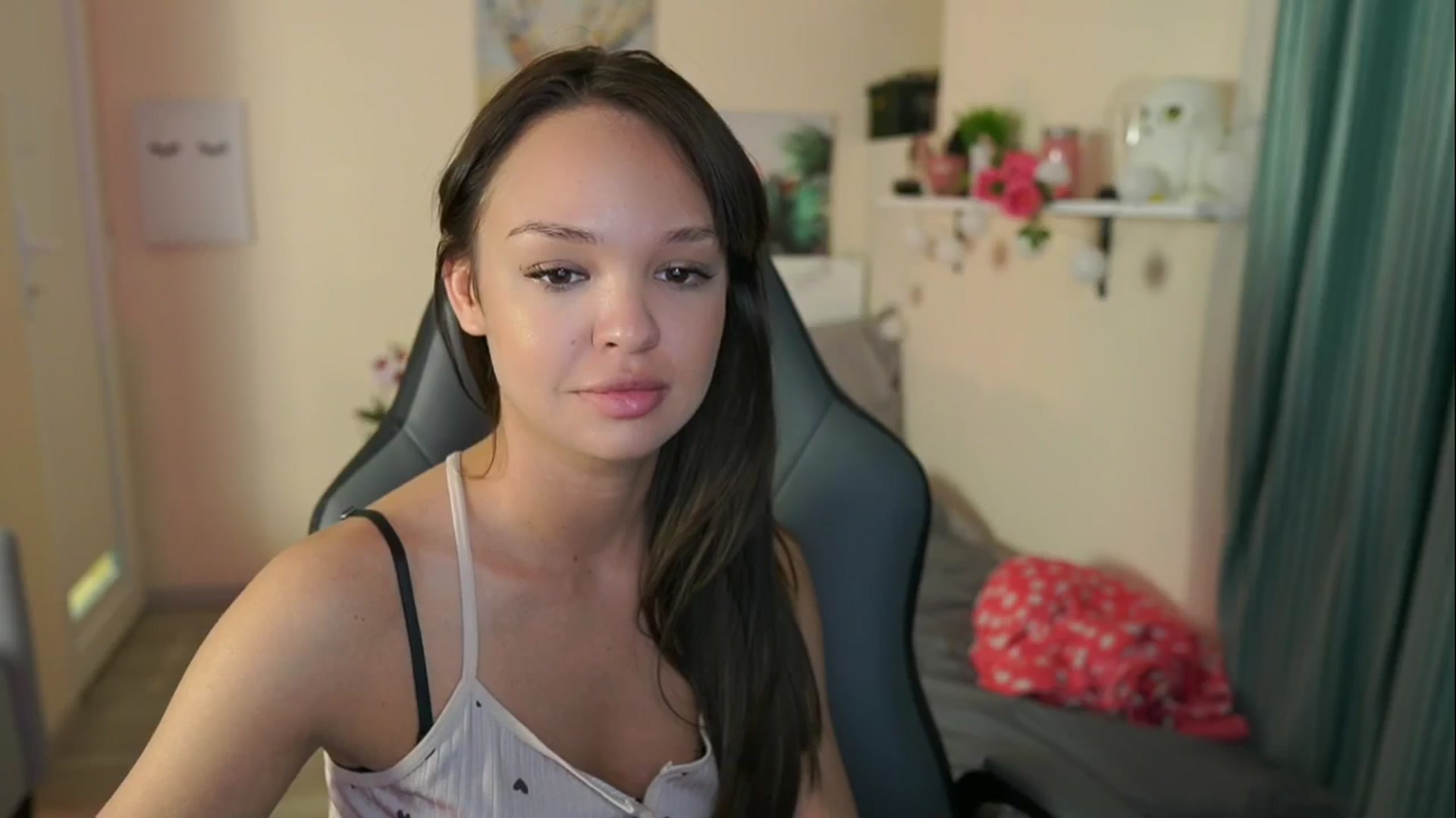 Gallery image thumbnail from Jesse__Jane__'s myfreecams stream on, 05/13/2024, 10:39 image 14 of 20