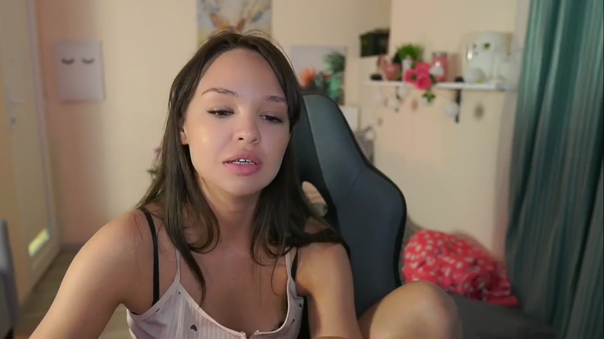 Gallery image thumbnail from Jesse__Jane__'s myfreecams stream on, 05/13/2024, 10:39 image 11 of 20