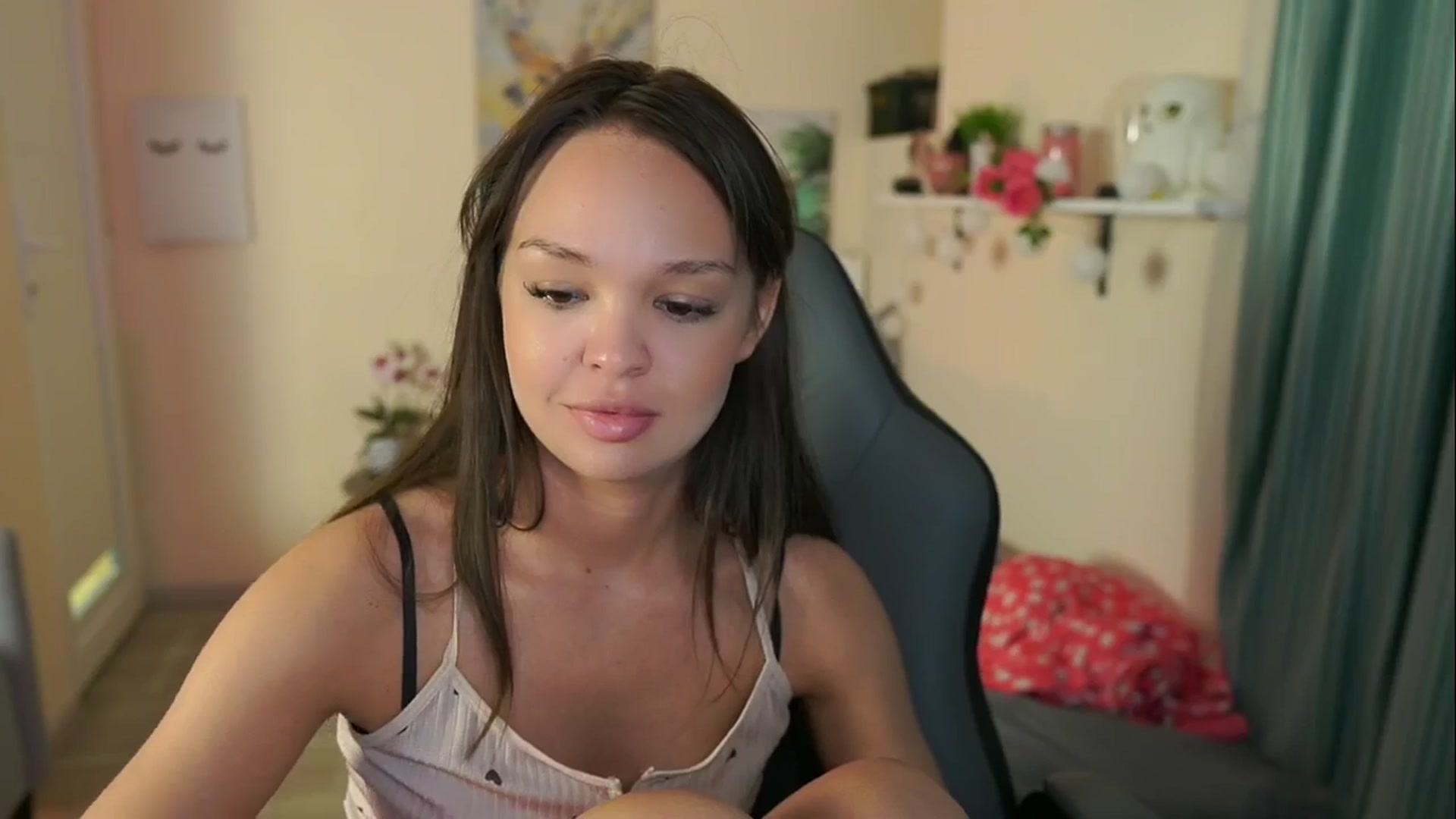 Gallery image thumbnail from Jesse__Jane__'s myfreecams stream on, 05/13/2024, 10:39 image 9 of 20