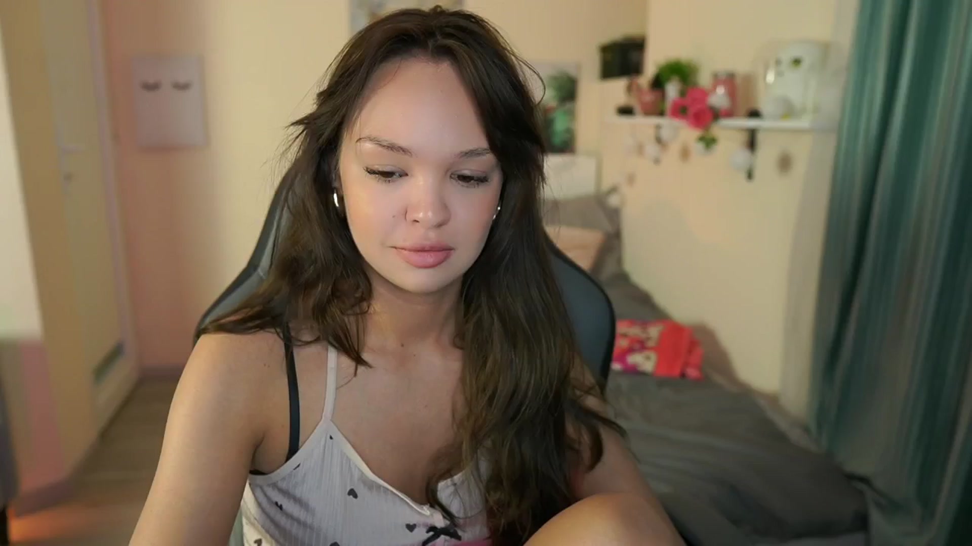 Gallery image thumbnail from Jesse__Jane__'s myfreecams stream on, 05/15/2024, 10:05 image 4 of 20