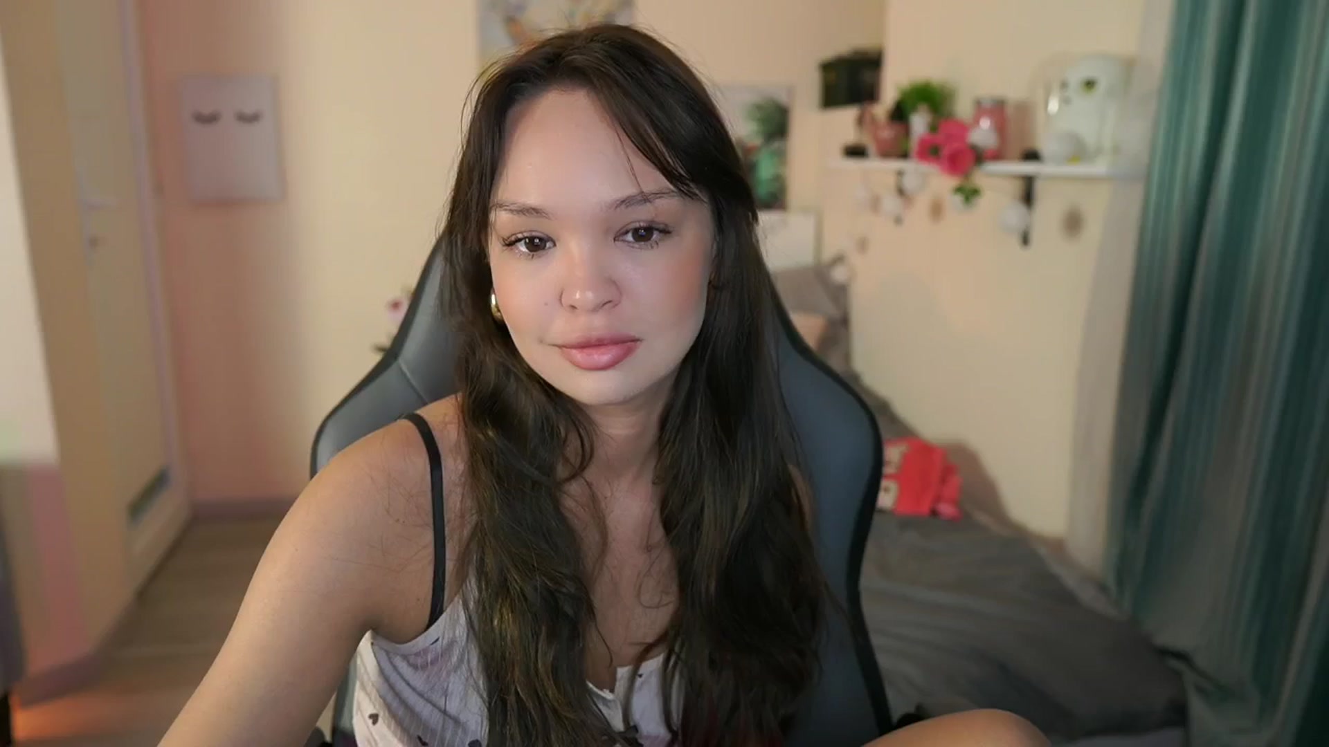 Gallery image thumbnail from Jesse__Jane__'s myfreecams stream on, 05/15/2024, 10:05 image 3 of 20
