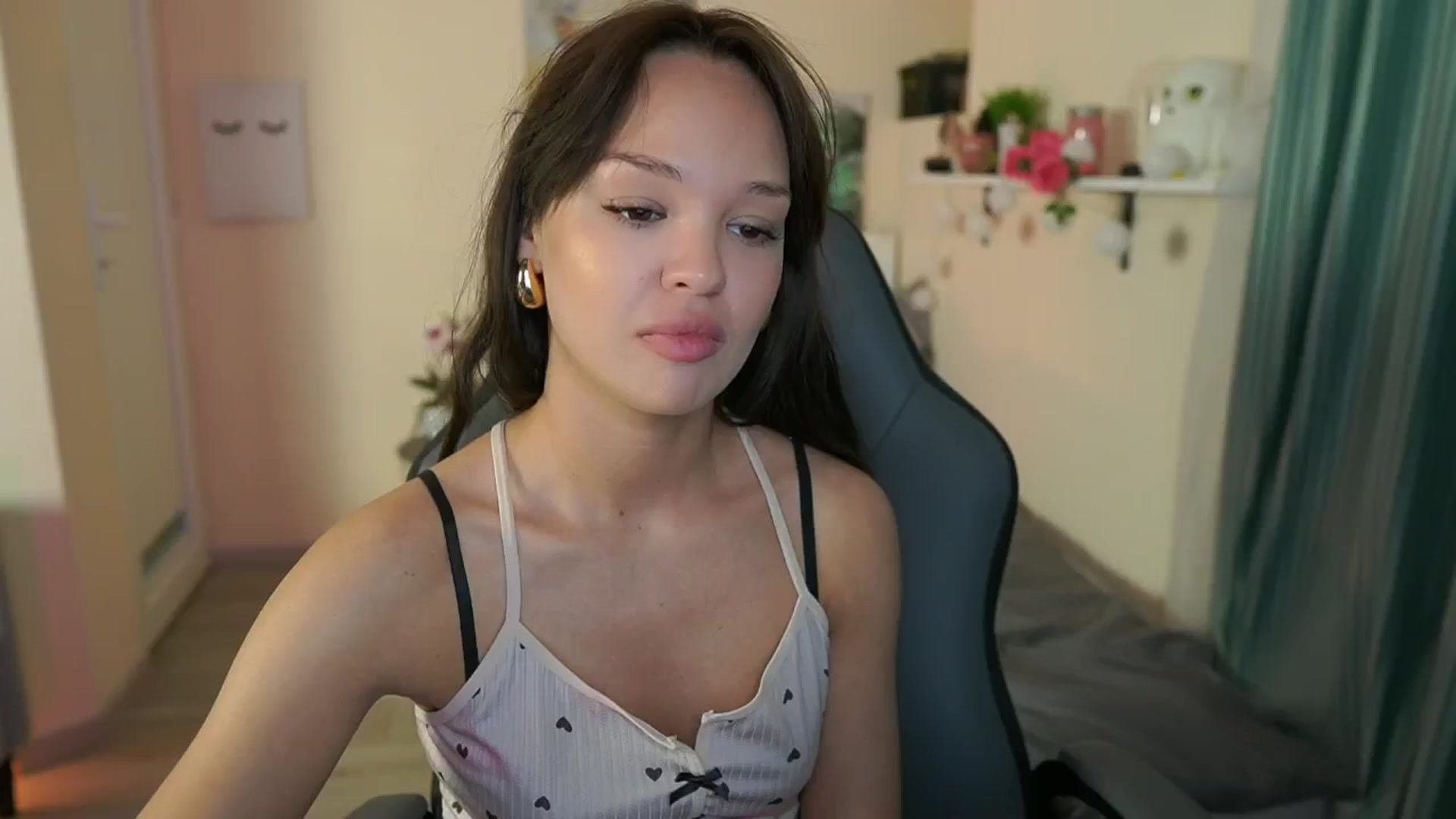 Gallery image thumbnail from Jesse__Jane__'s myfreecams stream on, 05/15/2024, 10:05 image 19 of 20