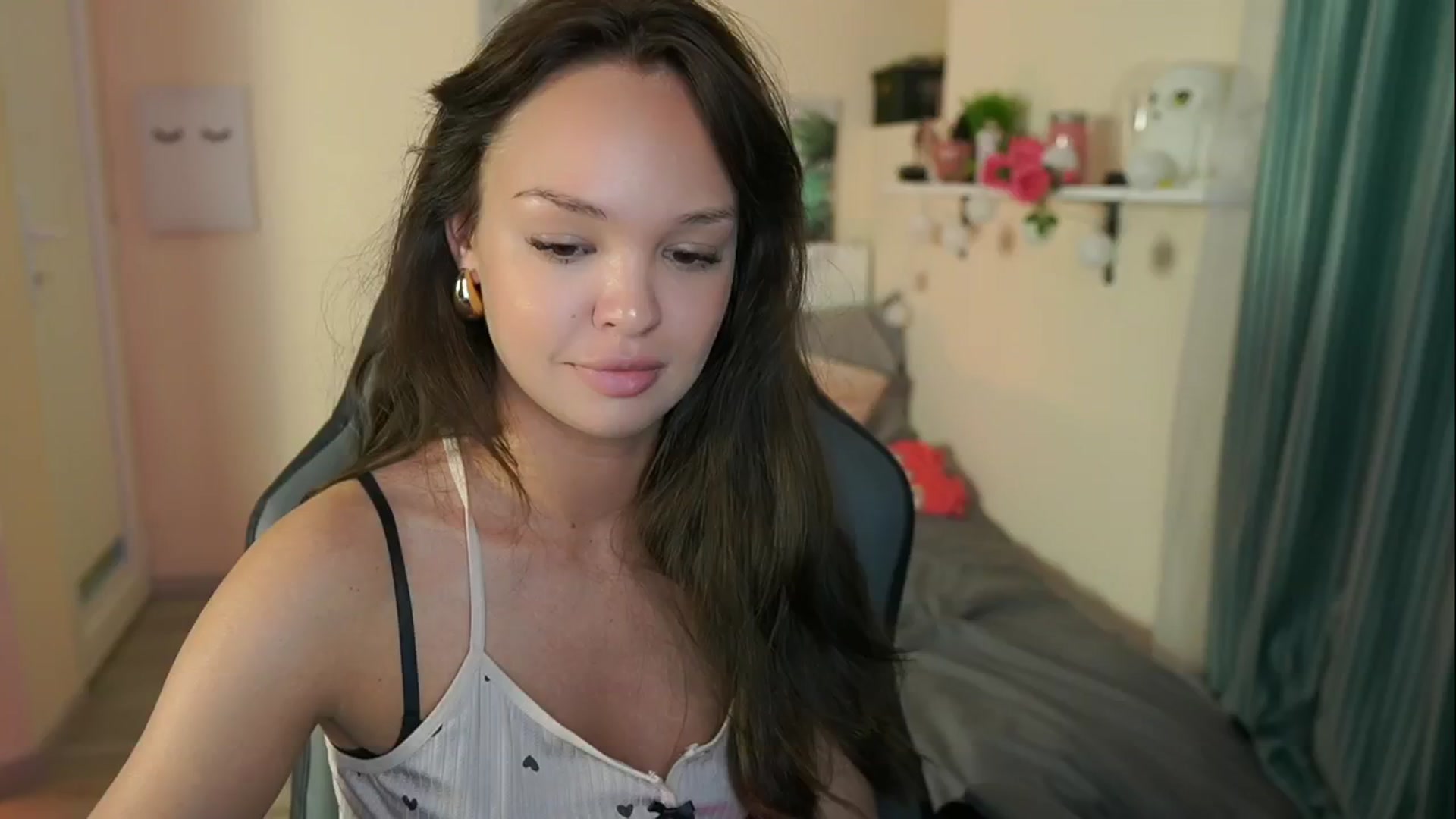 Gallery image thumbnail from Jesse__Jane__'s myfreecams stream on, 05/15/2024, 12:02 image 17 of 20