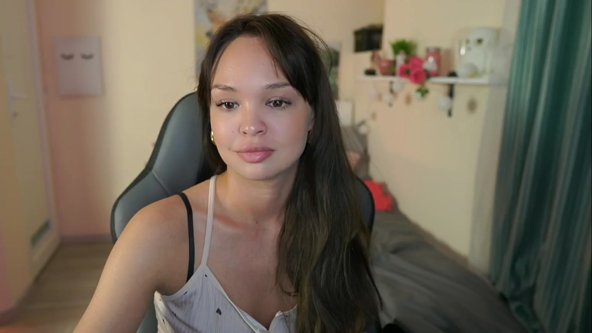Gallery image thumbnail from Jesse__Jane__'s myfreecams stream on, 05/15/2024, 13:06 image 6 of 20