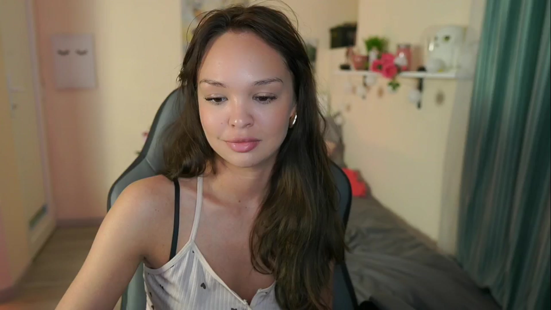 Gallery image thumbnail from Jesse__Jane__'s myfreecams stream on, 05/15/2024, 13:06 image 17 of 20
