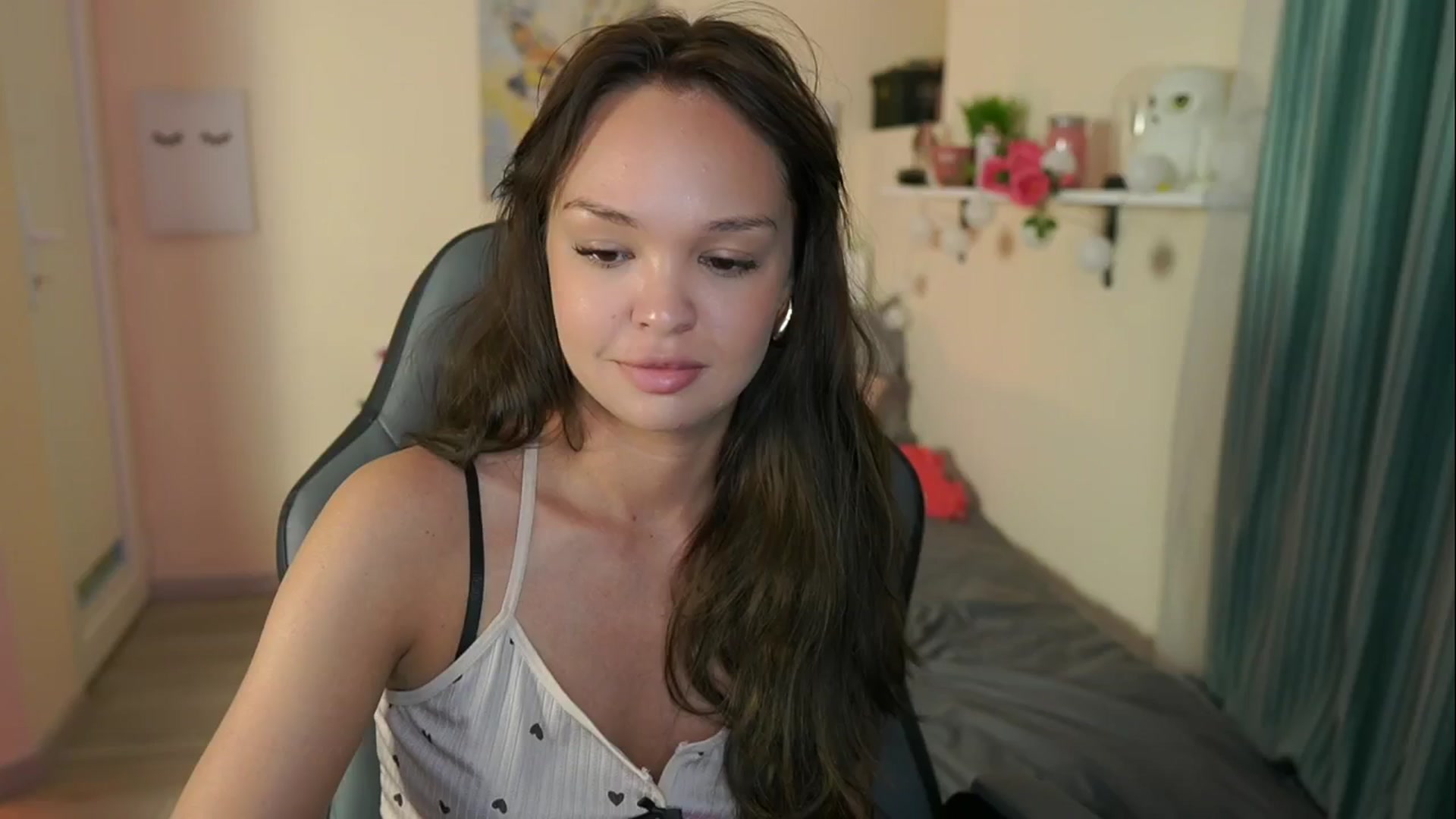 Gallery image thumbnail from Jesse__Jane__'s myfreecams stream on, 05/15/2024, 13:06 image 18 of 20