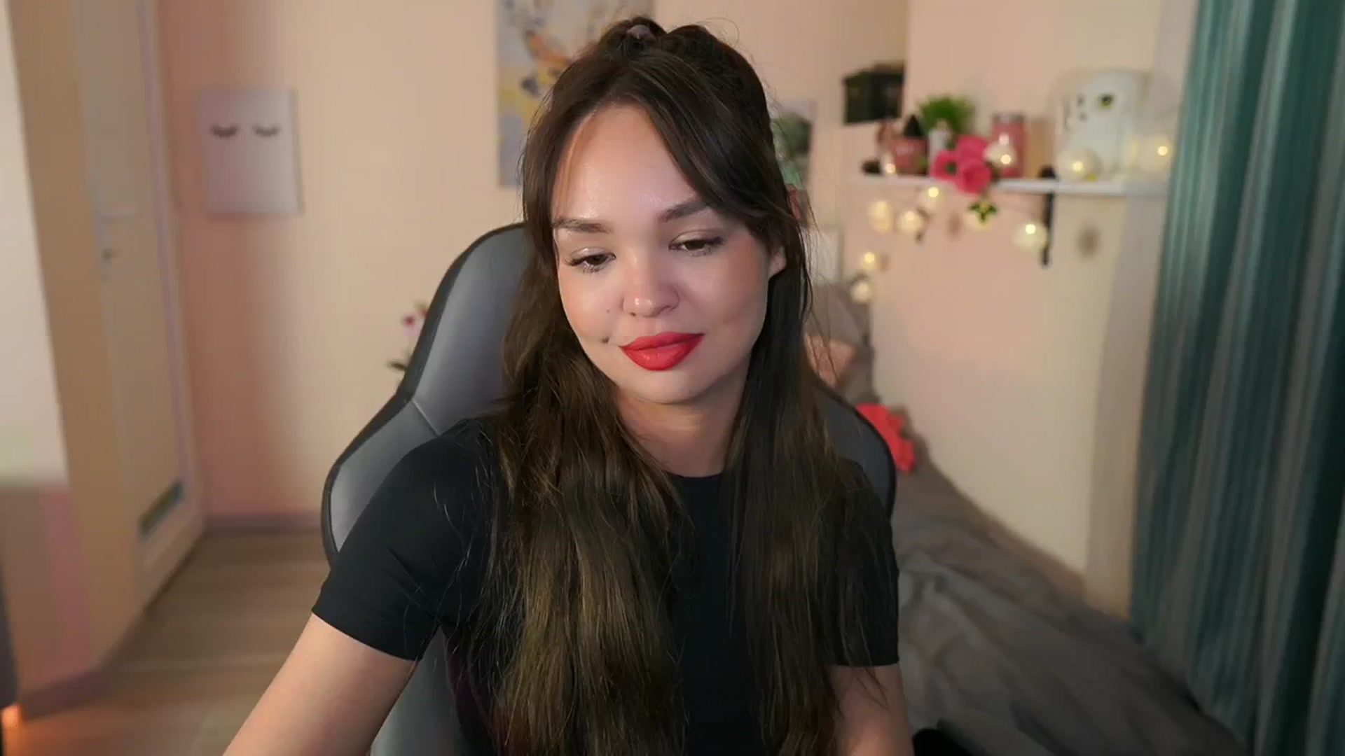 Gallery image thumbnail from Jesse__Jane__'s myfreecams stream on, 05/16/2024, 20:46 image 11 of 20