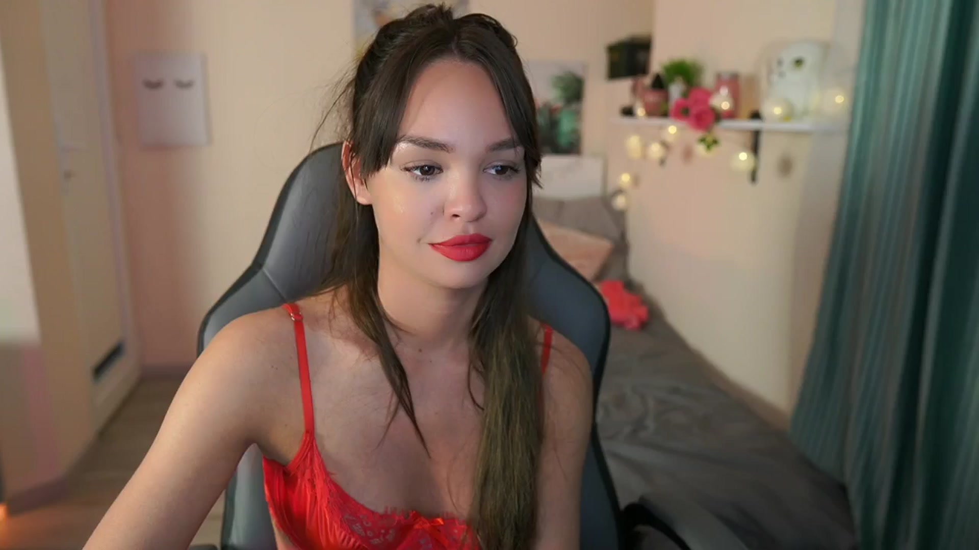 Gallery image thumbnail from Jesse__Jane__'s myfreecams stream on, 05/16/2024, 23:07 image 6 of 20