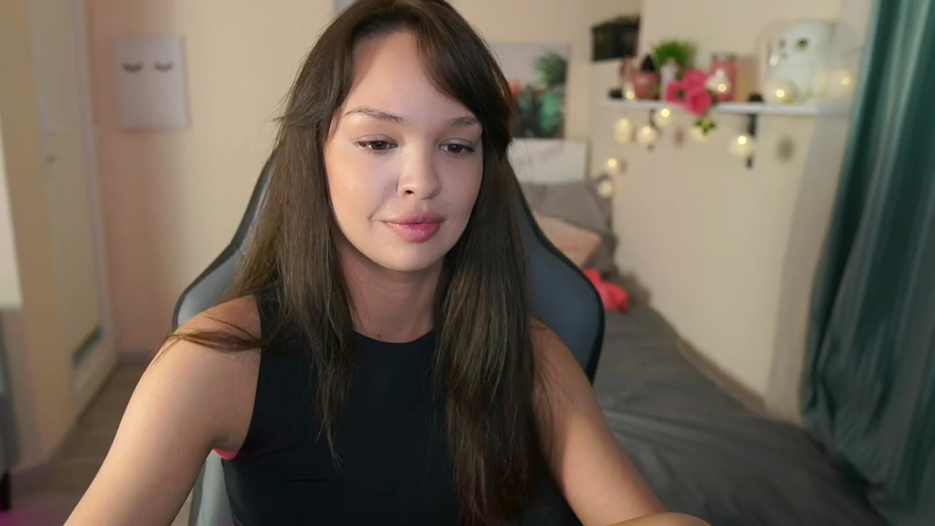 Gallery image thumbnail from Jesse__Jane__'s myfreecams stream on, 05/17/2024, 19:26 image 8 of 20