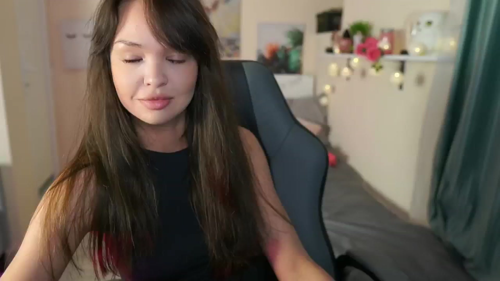 Gallery image thumbnail from Jesse__Jane__'s myfreecams stream on, 05/17/2024, 19:26 image 5 of 20