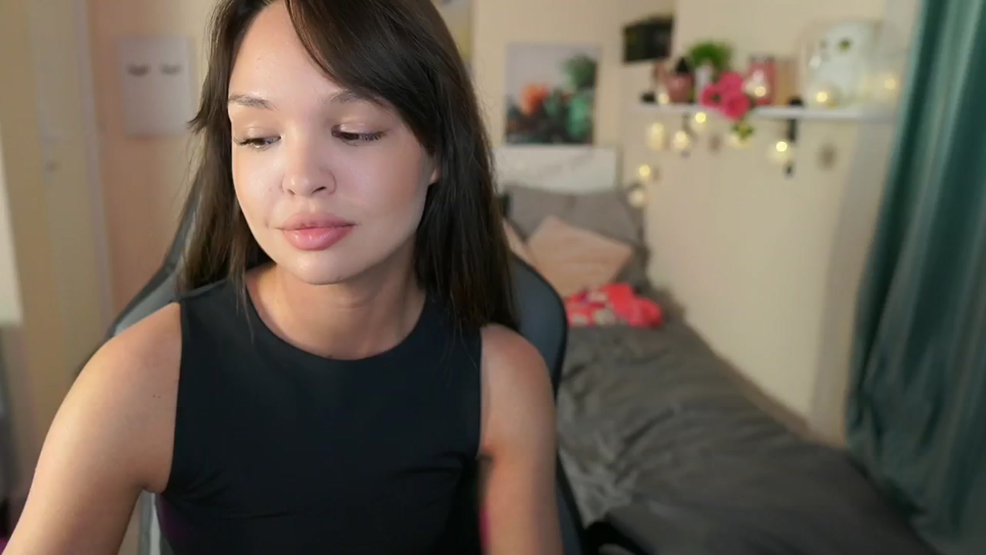 Gallery image thumbnail from Jesse__Jane__'s myfreecams stream on, 05/17/2024, 19:26 image 15 of 20