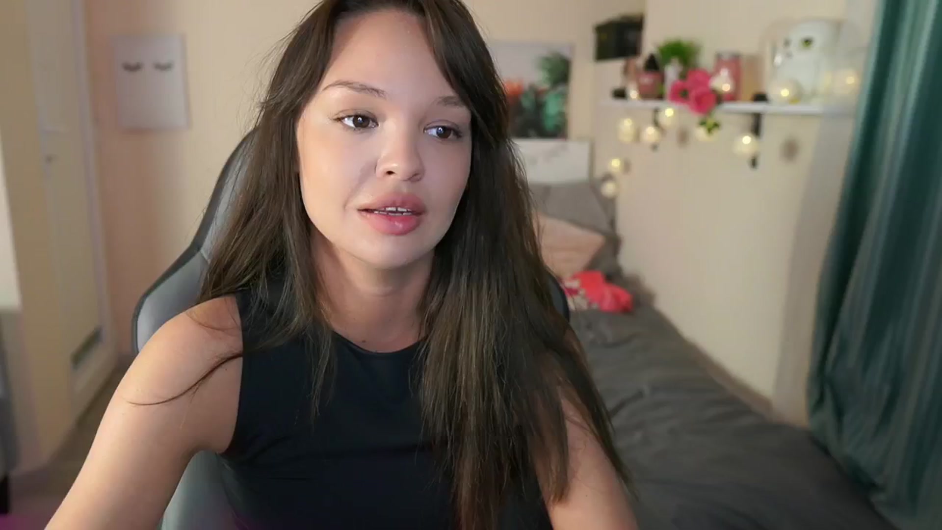 Gallery image thumbnail from Jesse__Jane__'s myfreecams stream on, 05/17/2024, 19:26 image 14 of 20
