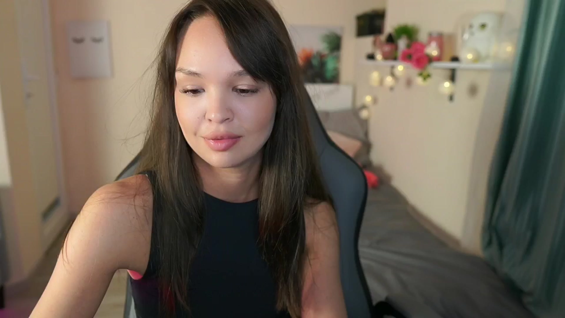 Gallery image thumbnail from Jesse__Jane__'s myfreecams stream on, 05/17/2024, 19:26 image 12 of 20