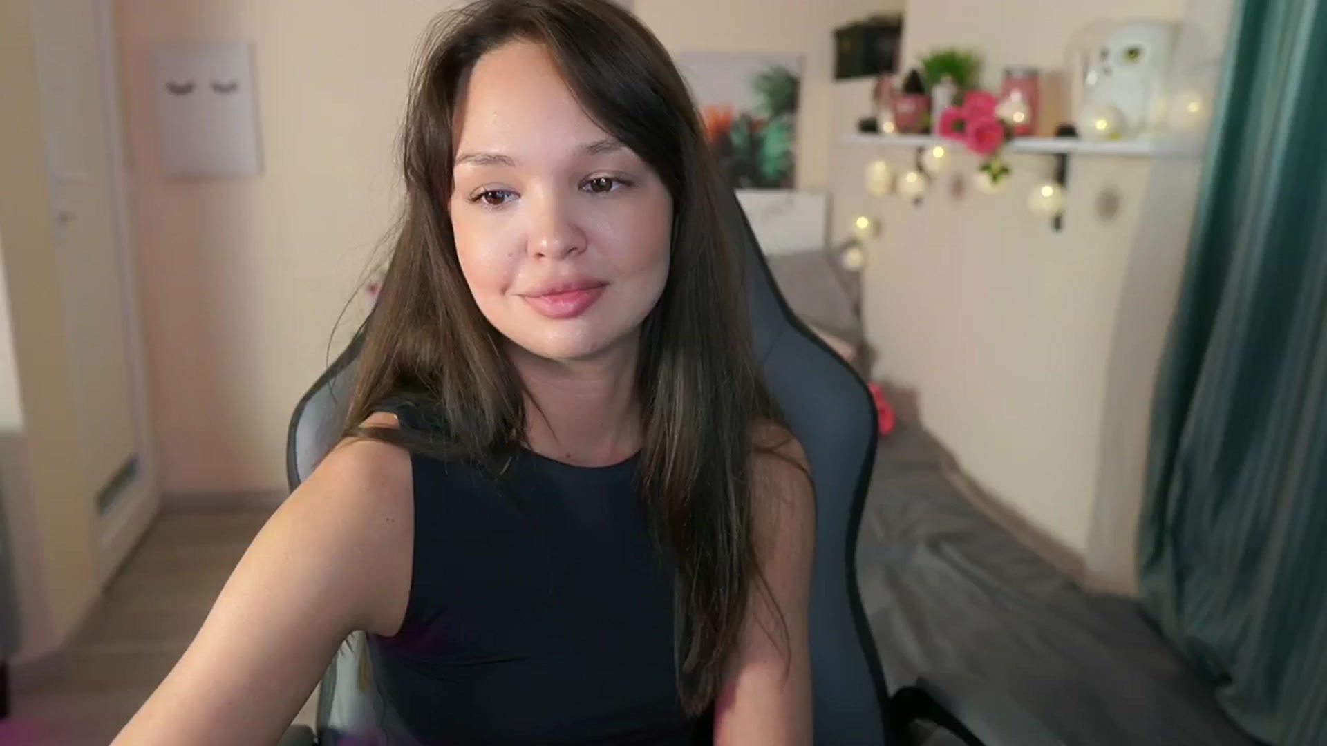 Gallery image thumbnail from Jesse__Jane__'s myfreecams stream on, 05/17/2024, 22:53 image 17 of 20
