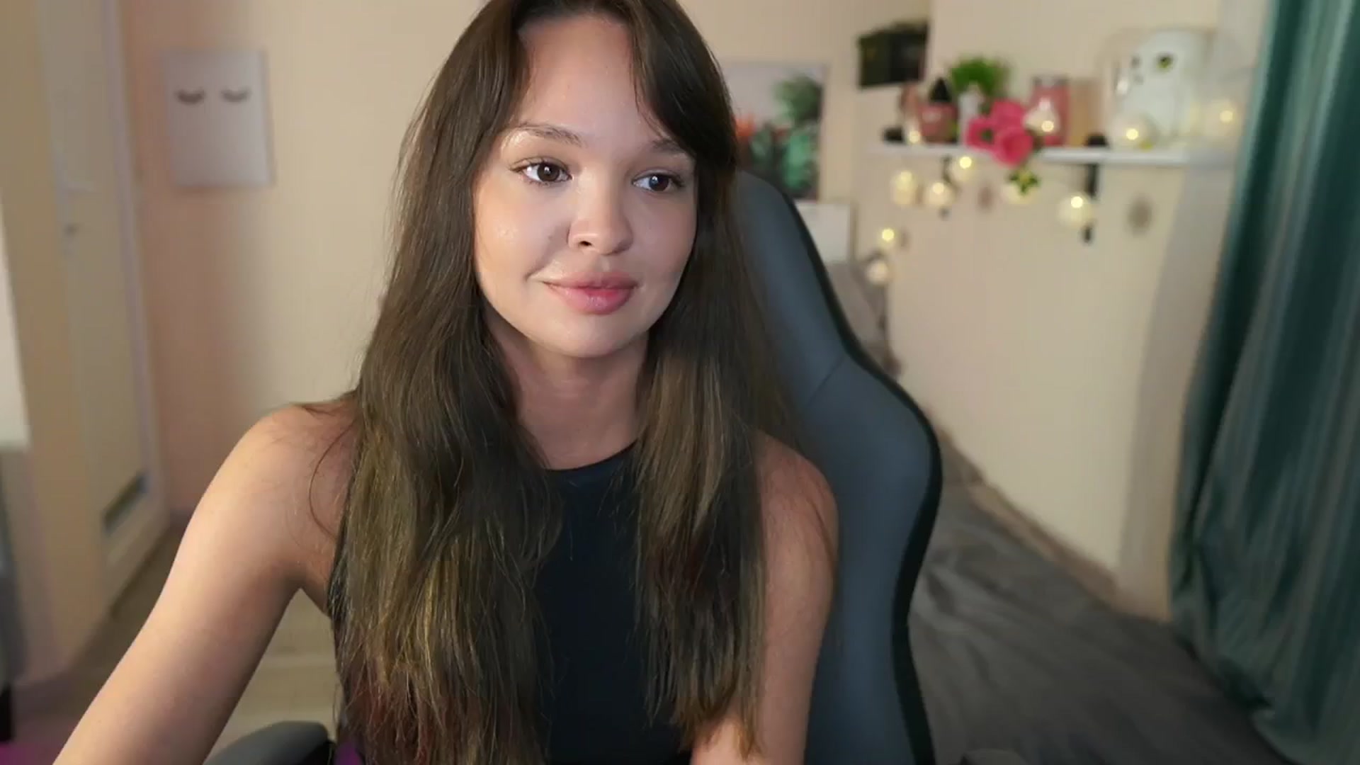 Gallery image thumbnail from Jesse__Jane__'s myfreecams stream on, 05/17/2024, 22:53 image 5 of 20