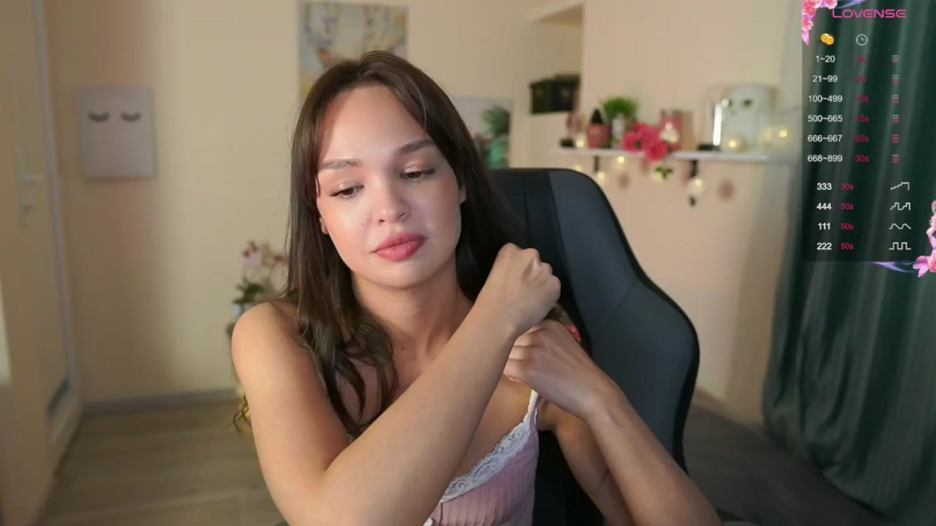 Gallery image thumbnail from Jesse__Jane__'s myfreecams stream on, 05/19/2024, 19:49 image 18 of 20