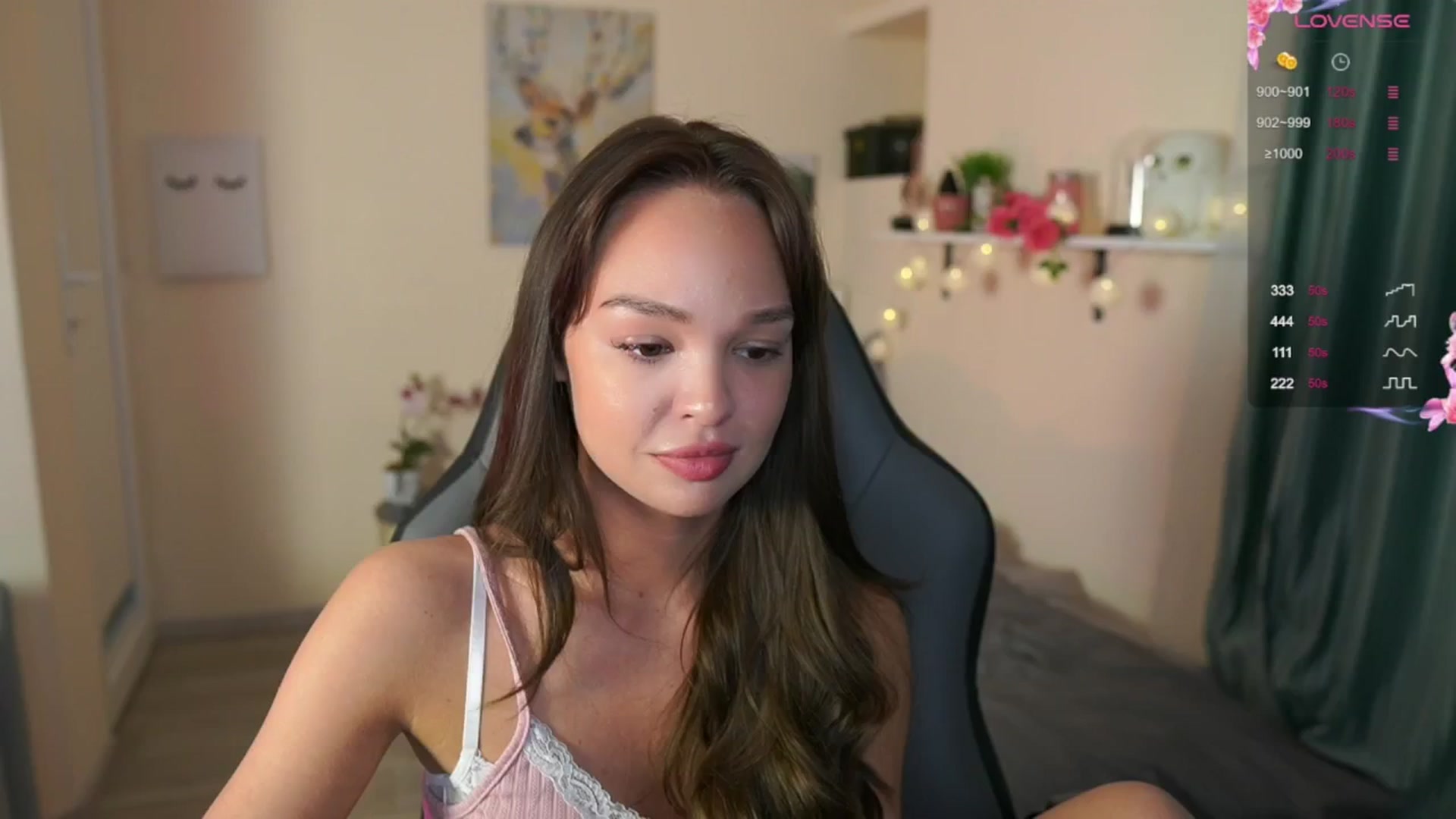 Gallery image thumbnail from Jesse__Jane__'s myfreecams stream on, 05/19/2024, 21:12 image 9 of 20