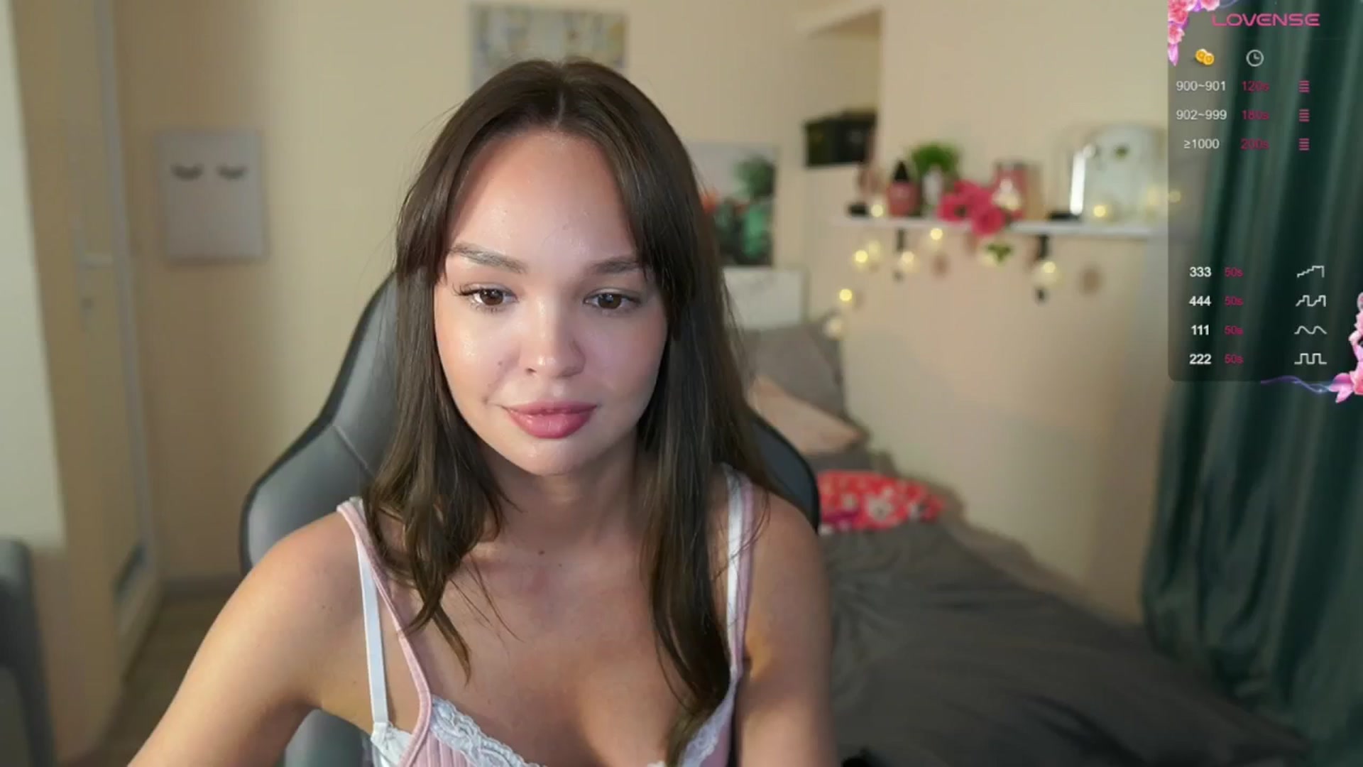 Gallery image thumbnail from Jesse__Jane__'s myfreecams stream on, 05/19/2024, 23:06 image 10 of 20