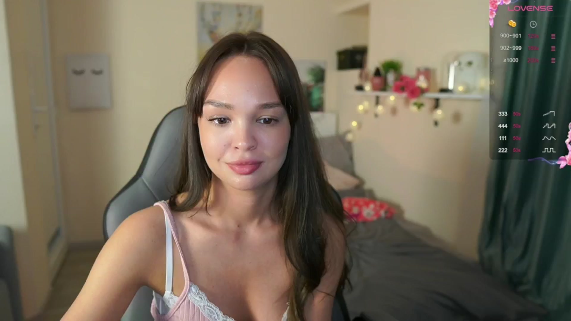 Gallery image thumbnail from Jesse__Jane__'s myfreecams stream on, 05/19/2024, 23:06 image 12 of 20