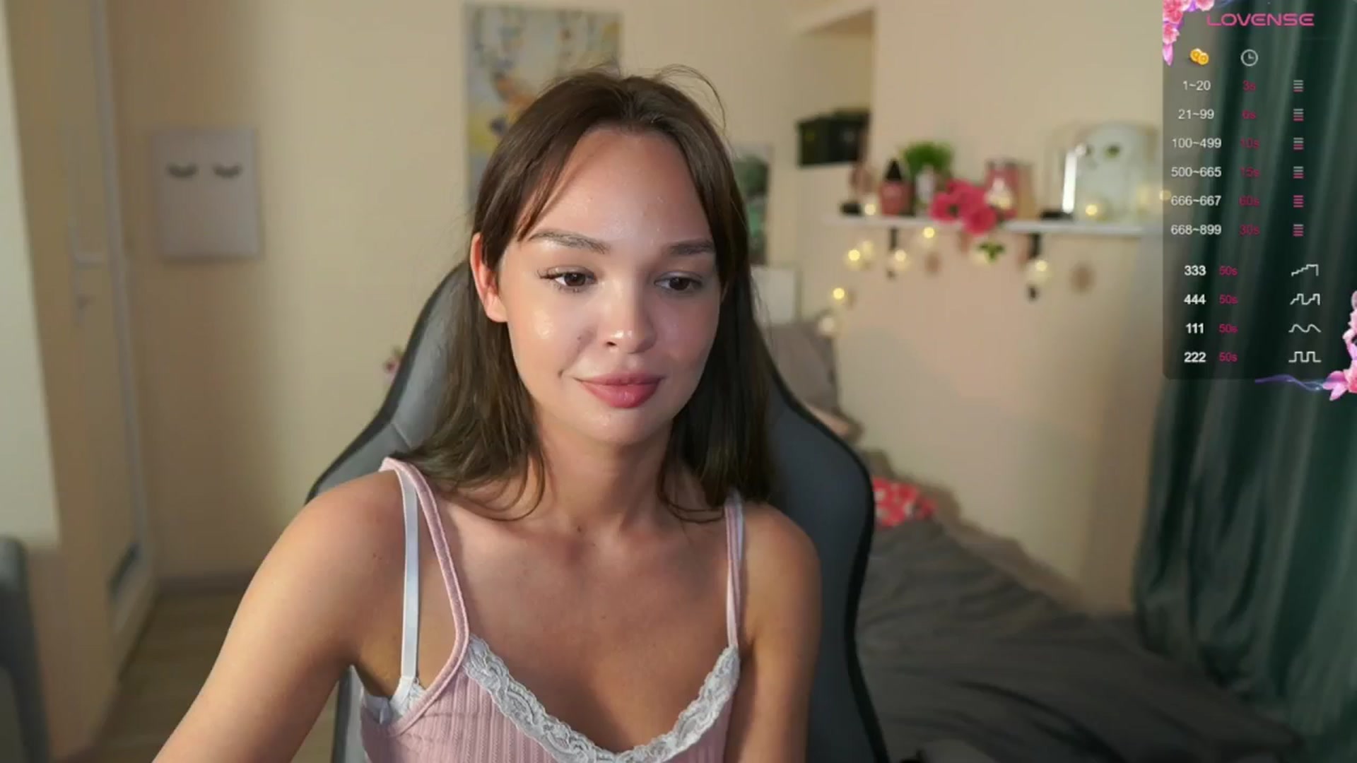 Gallery image thumbnail from Jesse__Jane__'s myfreecams stream on, 05/19/2024, 23:06 image 1 of 20
