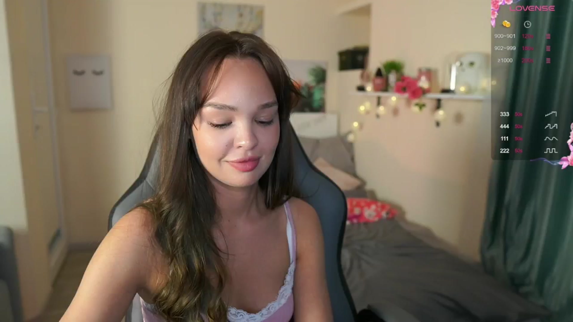 Gallery image thumbnail from Jesse__Jane__'s myfreecams stream on, 05/19/2024, 23:06 image 5 of 20