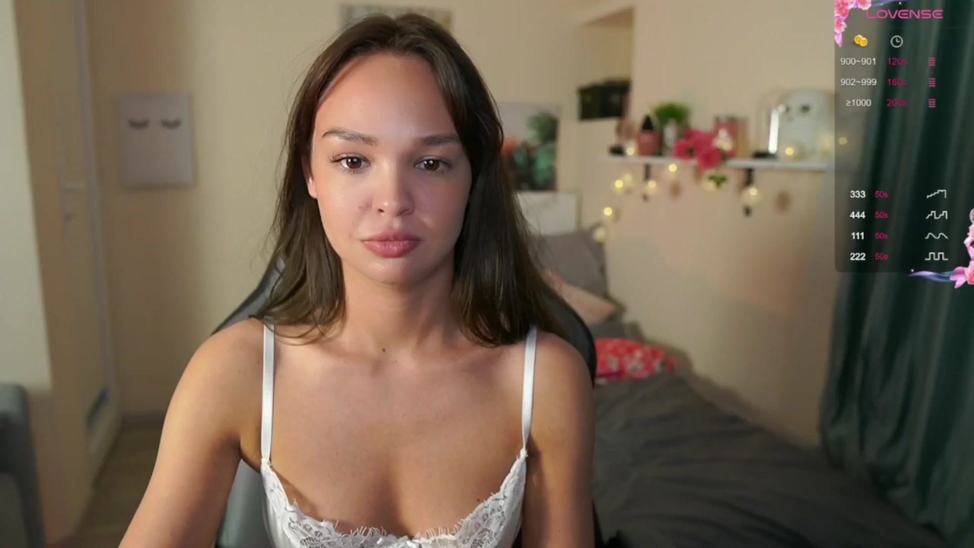 Gallery image thumbnail from Jesse__Jane__'s myfreecams stream on, 05/19/2024, 23:39 image 19 of 20