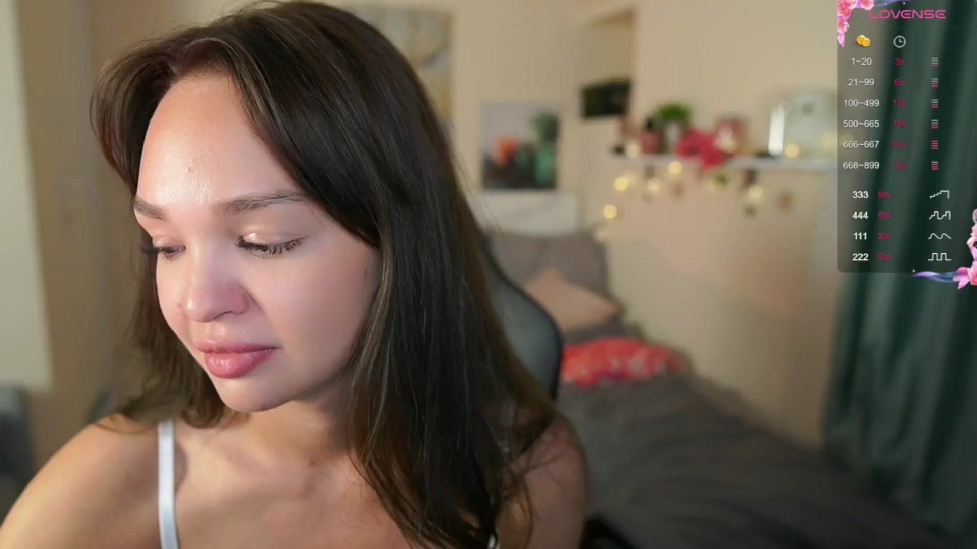 Gallery image thumbnail from Jesse__Jane__'s myfreecams stream on, 05/19/2024, 23:39 image 17 of 20