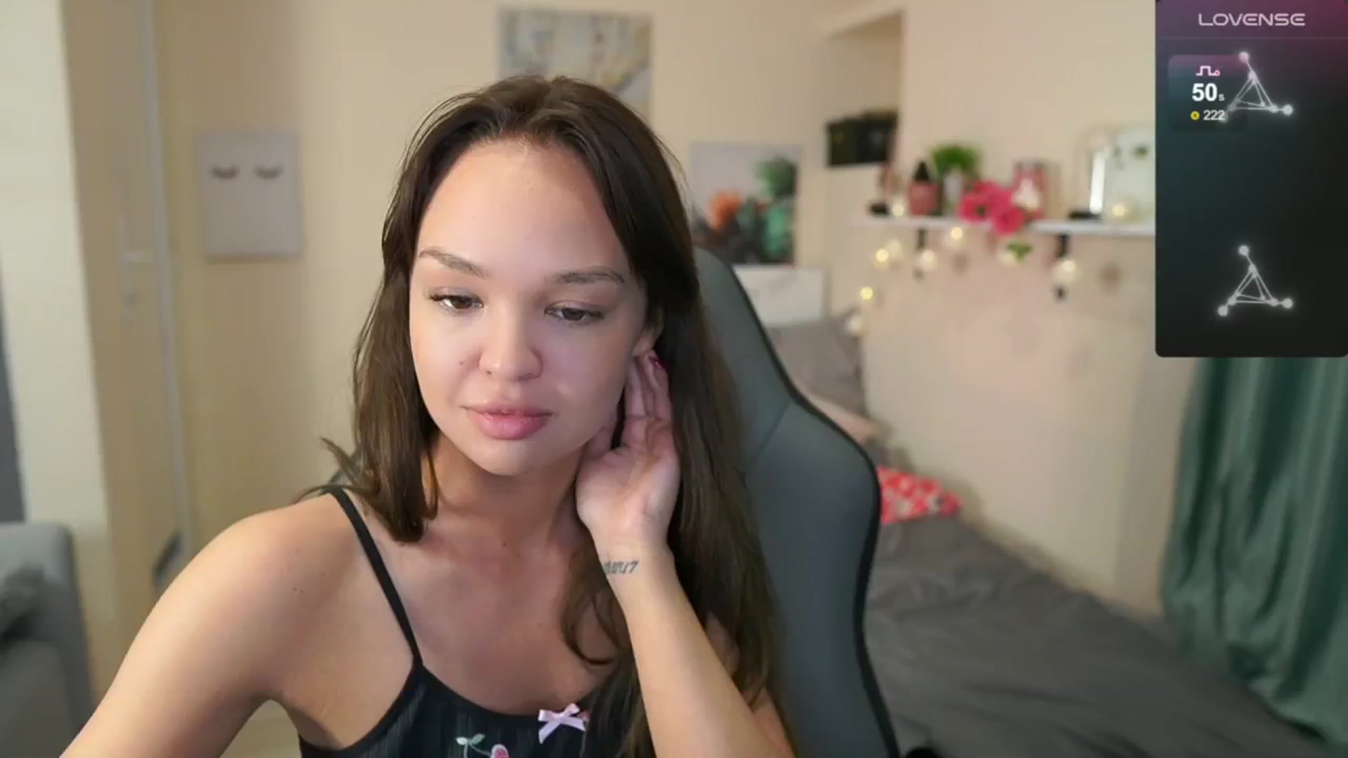 Gallery image thumbnail from Jesse__Jane__'s myfreecams stream on, 05/20/2024, 11:23 image 11 of 20