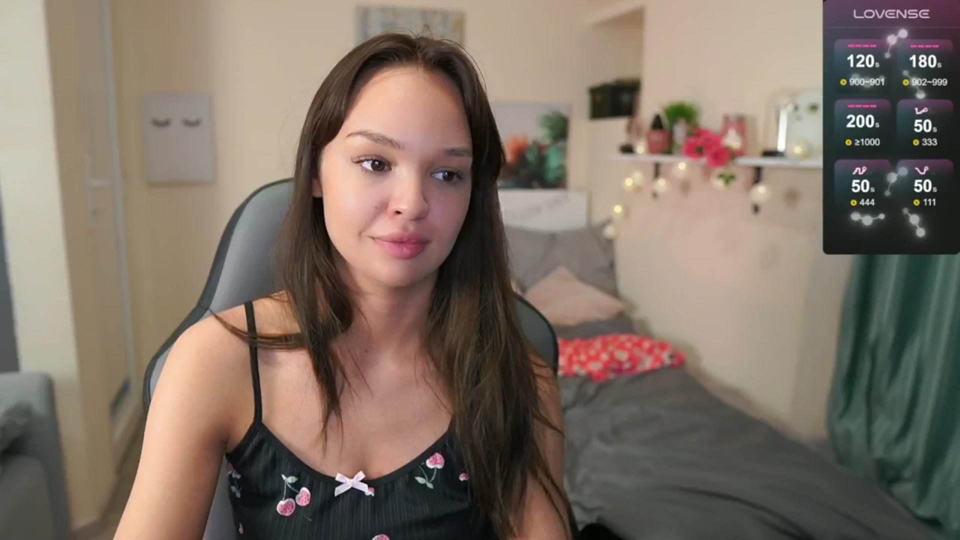 Gallery image thumbnail from Jesse__Jane__'s myfreecams stream on, 05/20/2024, 12:39 image 16 of 20