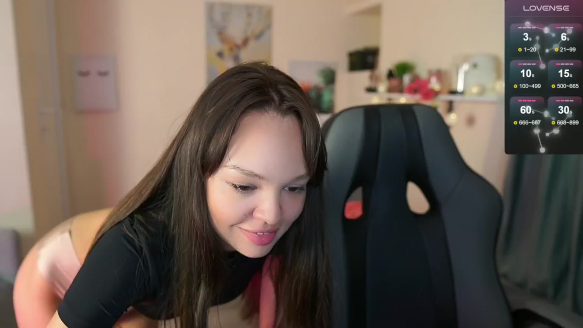 Gallery image thumbnail from Jesse__Jane__'s myfreecams stream on, 05/22/2024, 12:38 image 17 of 20