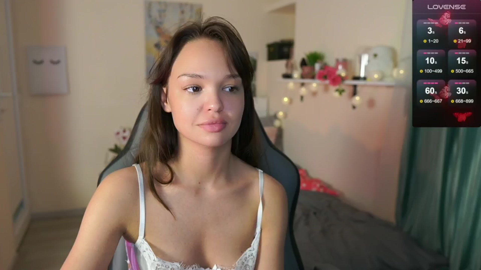 Gallery image thumbnail from Jesse__Jane__'s myfreecams stream on, 05/24/2024, 13:22 image 18 of 20