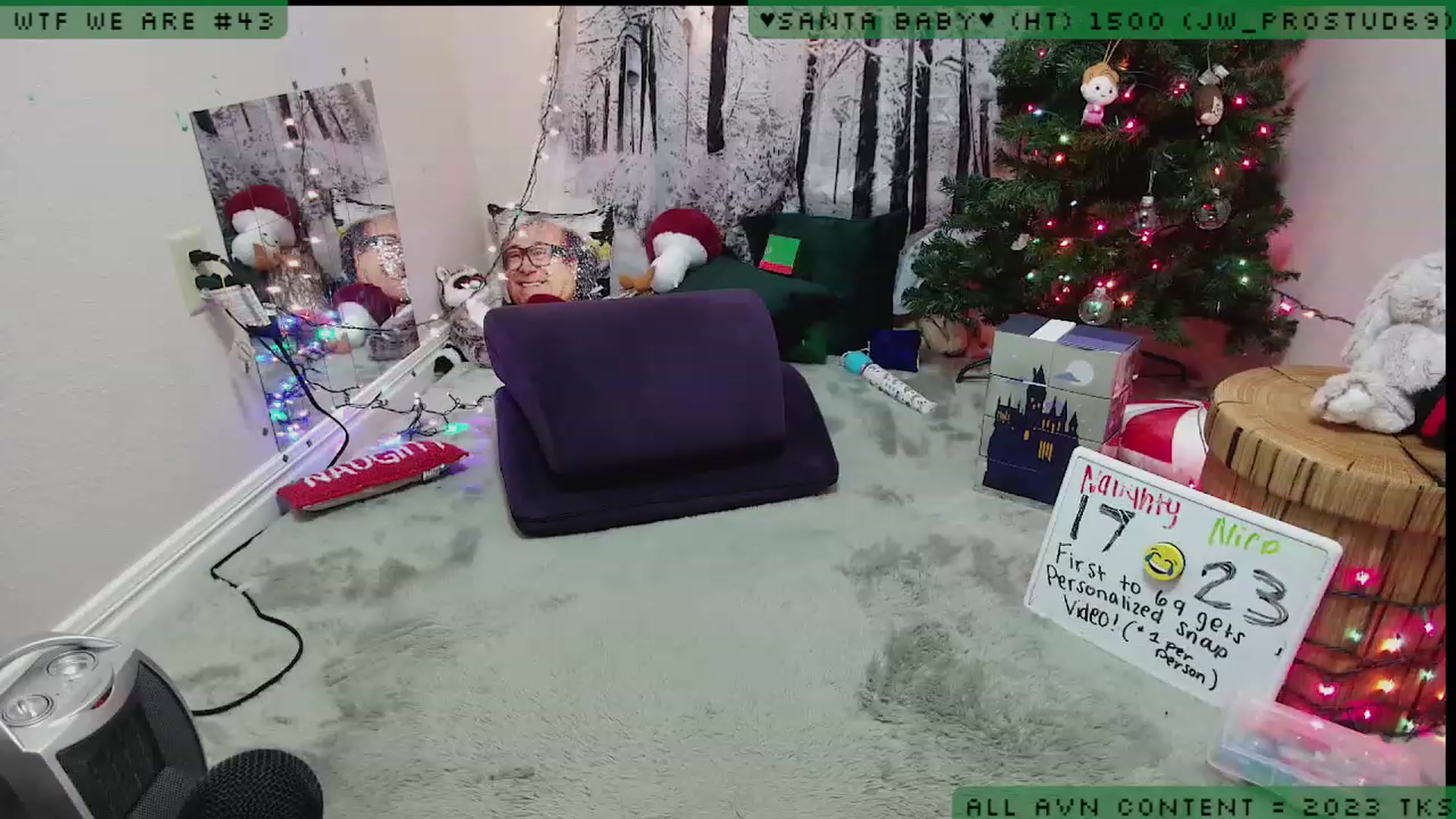 Gallery image thumbnail from JessiClaus's myfreecams stream on, 12/23/2022, 06:48 image 19 of 20