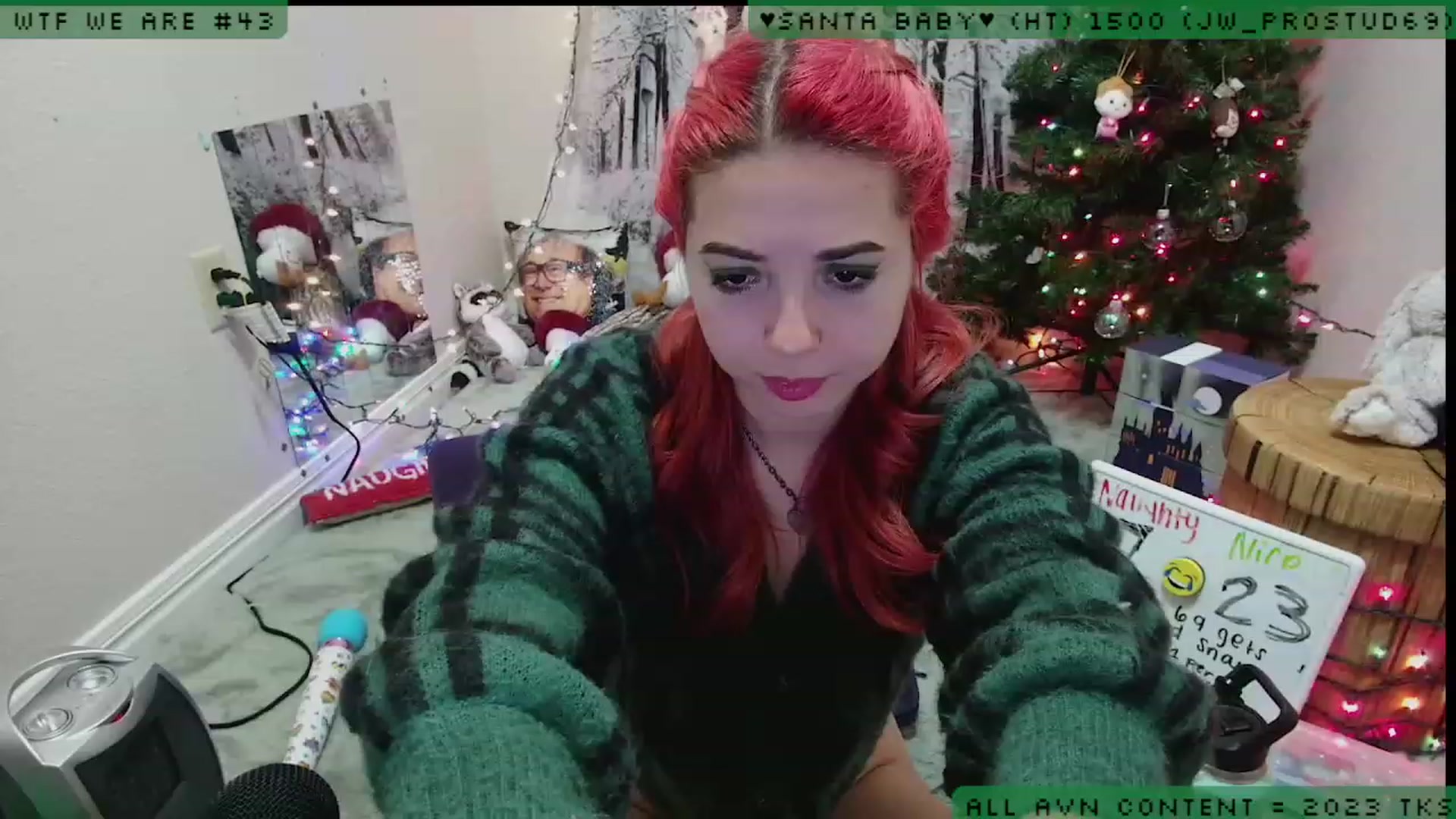 Gallery image thumbnail from JessiClaus's myfreecams stream on, 12/23/2022, 07:50 image 15 of 20