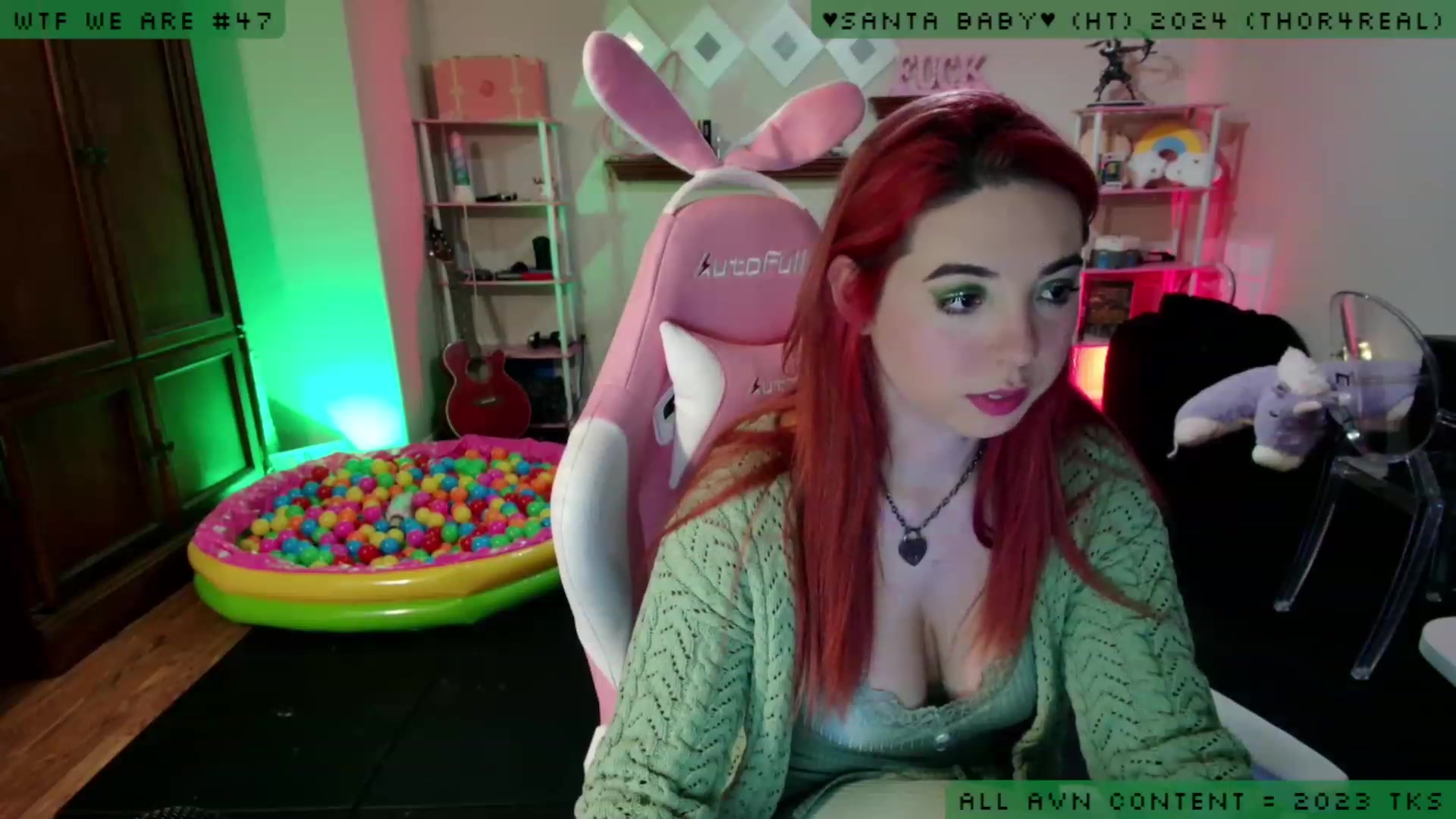 Gallery image thumbnail from JessiClaus's myfreecams stream on, 12/27/2022, 06:54 image 13 of 20