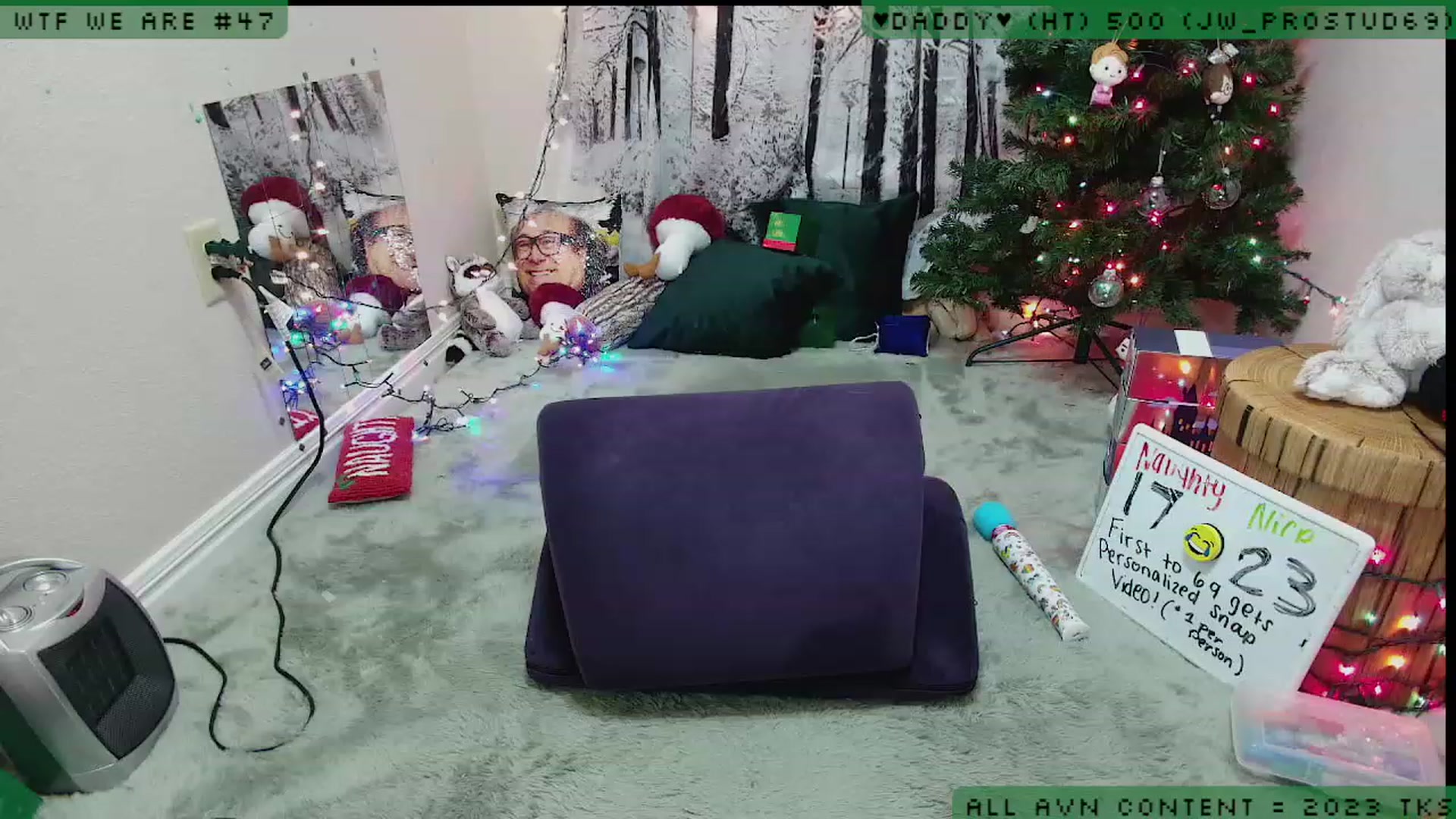 Gallery image thumbnail from JessiClaus's myfreecams stream on, 12/29/2022, 05:55 image 7 of 20