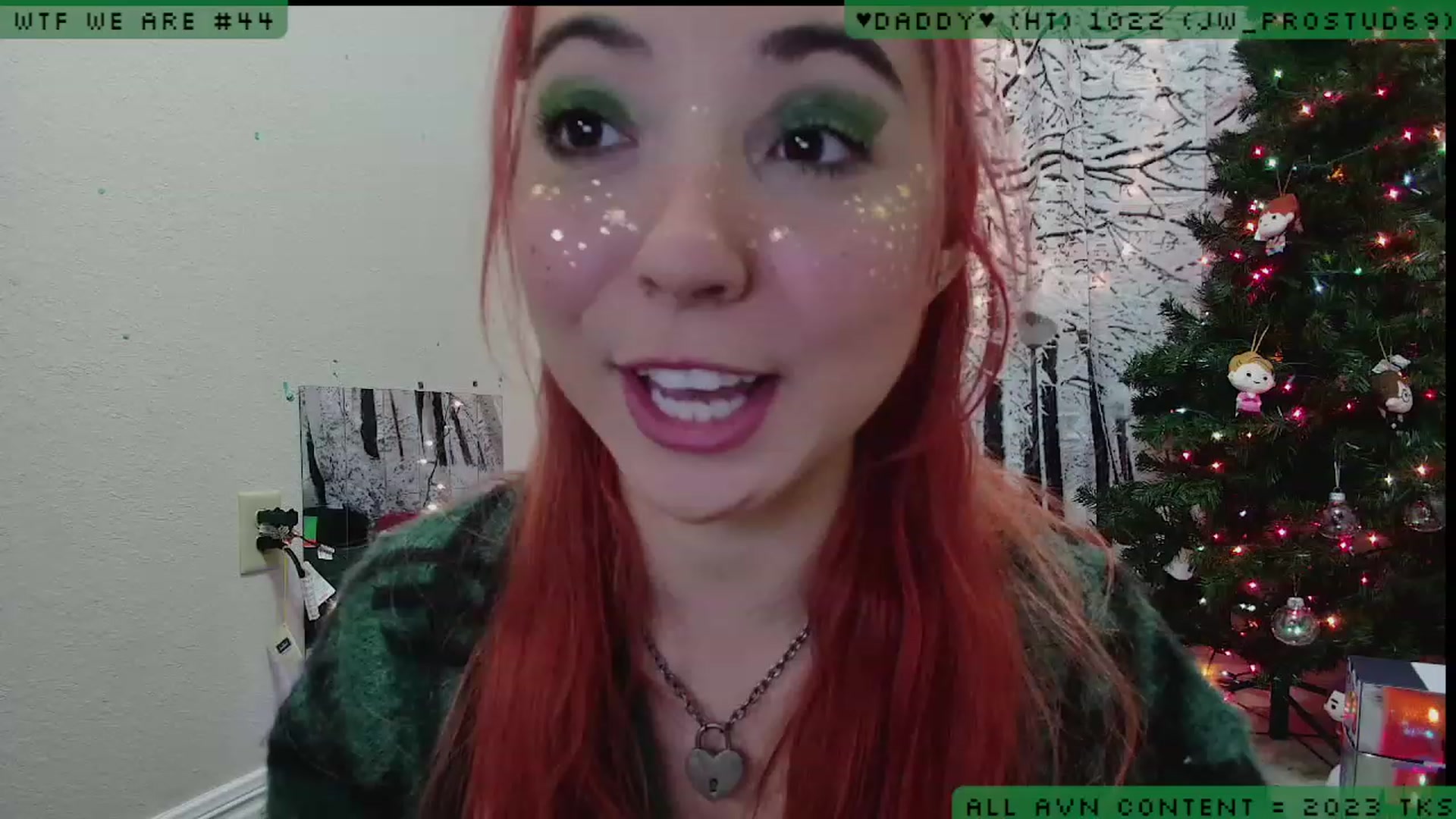 Gallery image thumbnail from JessiClaus's myfreecams stream on, 12/29/2022, 05:55 image 13 of 20