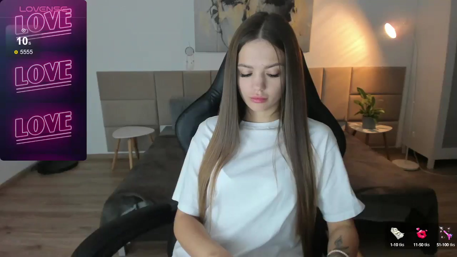Gallery image thumbnail from JessicaB's myfreecams stream on, 10/21/2024, 24:00 image 1 of 20