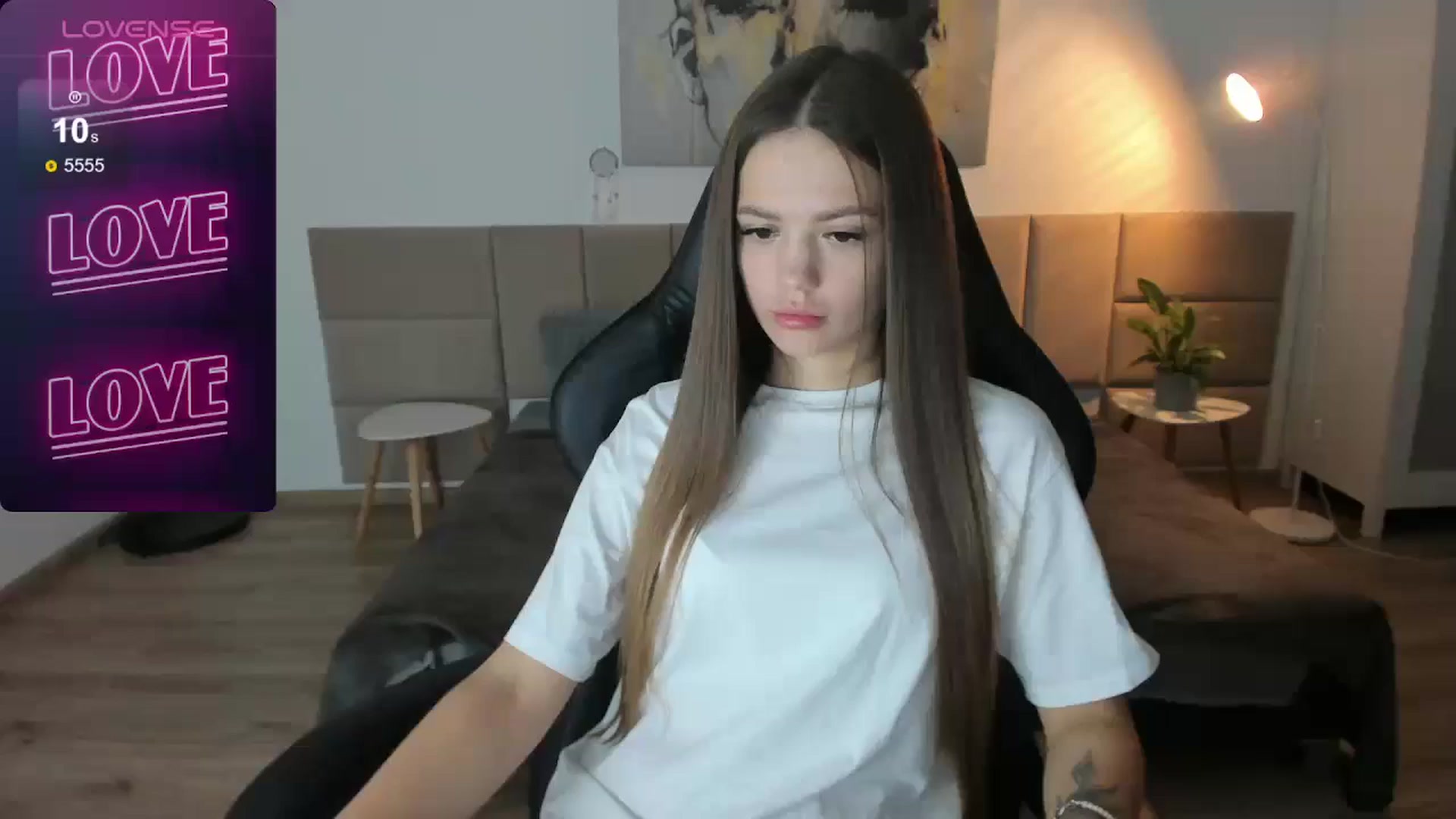 Gallery image thumbnail from JessicaB's myfreecams stream on, 10/21/2024, 24:00 image 4 of 20