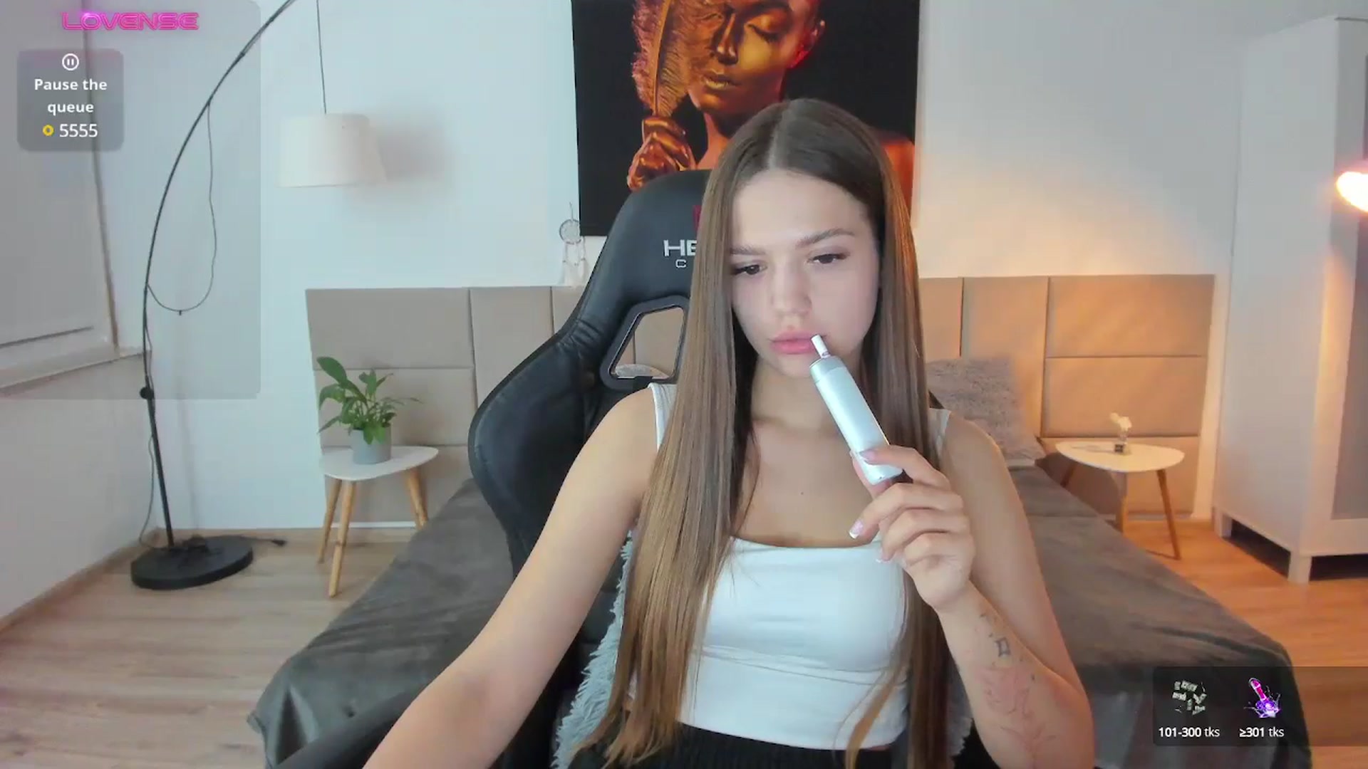 Gallery image thumbnail from JessicaB's myfreecams stream on, 11/19/2024, 05:02 image 9 of 20