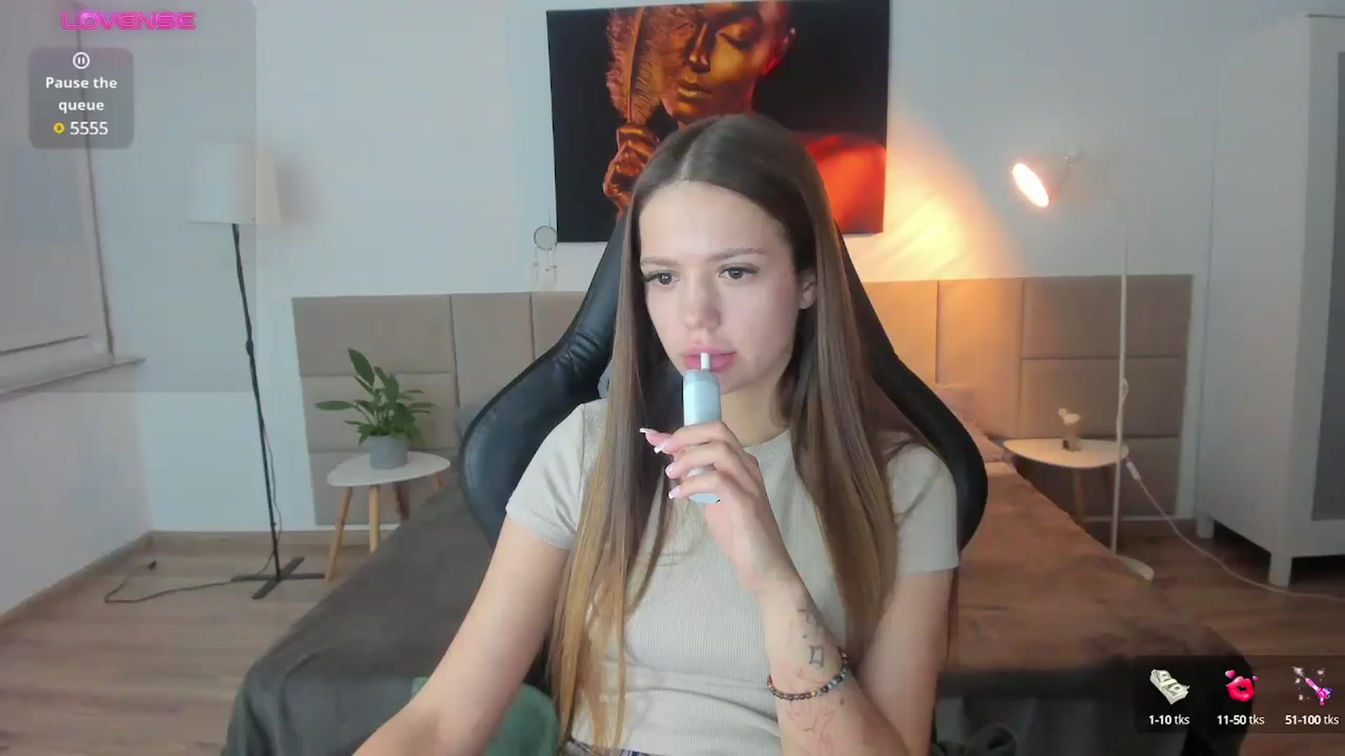 Gallery image thumbnail from JessicaB's myfreecams stream on, 11/25/2024, 23:40 image 1 of 20