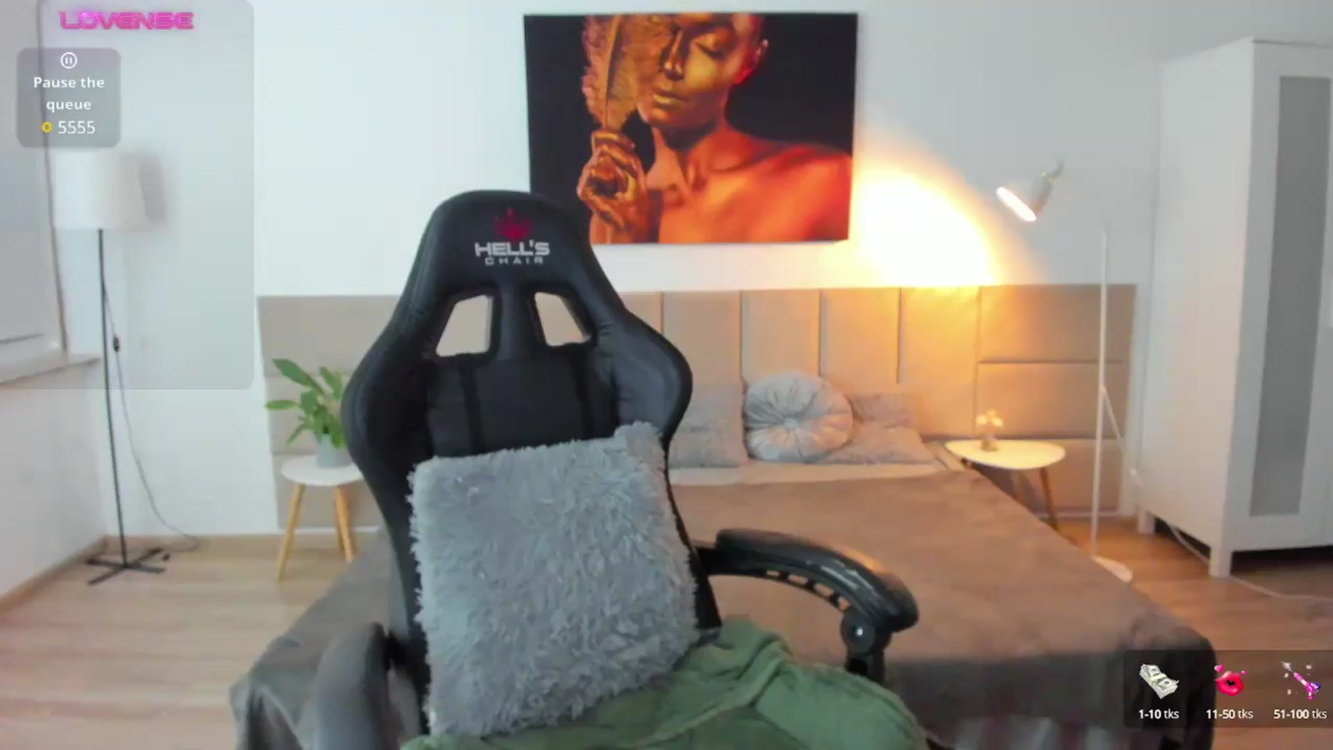 Gallery image thumbnail from JessicaB's myfreecams stream on, 12/09/2024, 24:03 image 6 of 20