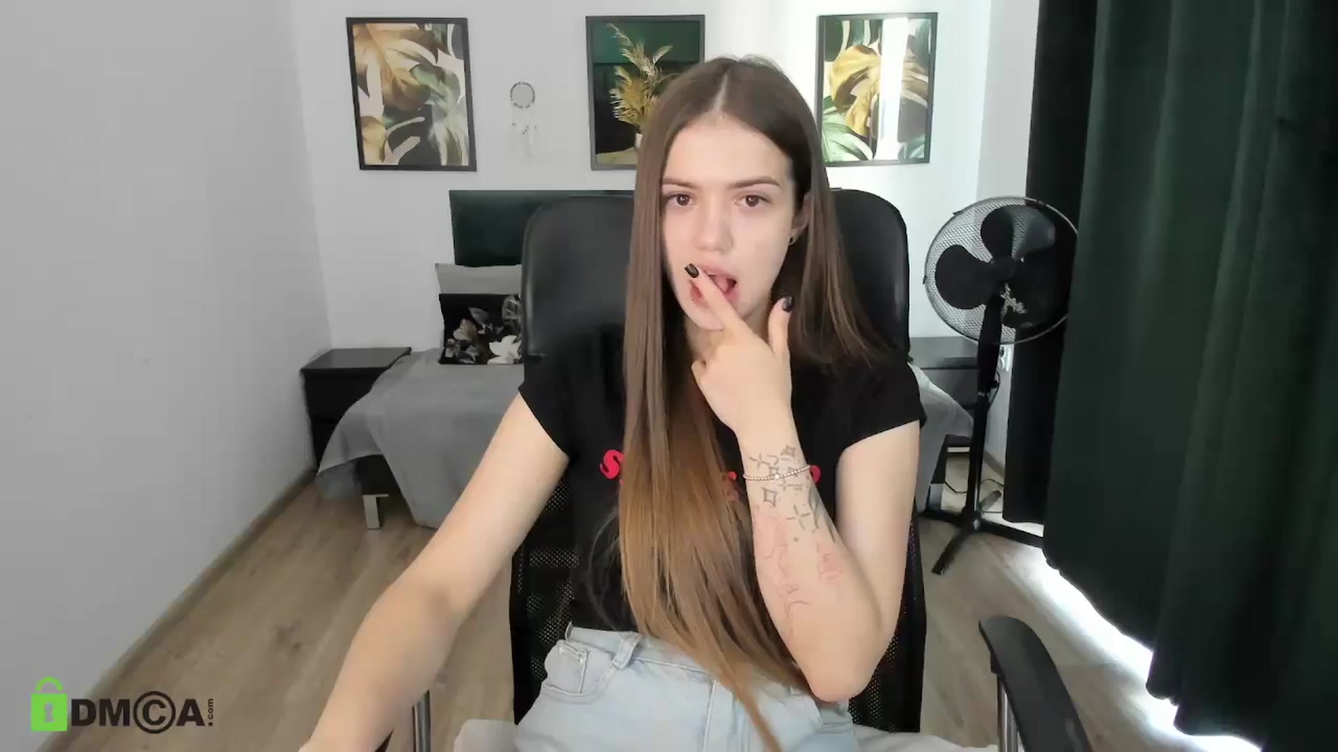 Gallery image thumbnail from JessicaB's myfreecams stream on, 04/07/2025, 12:23 image 18 of 20