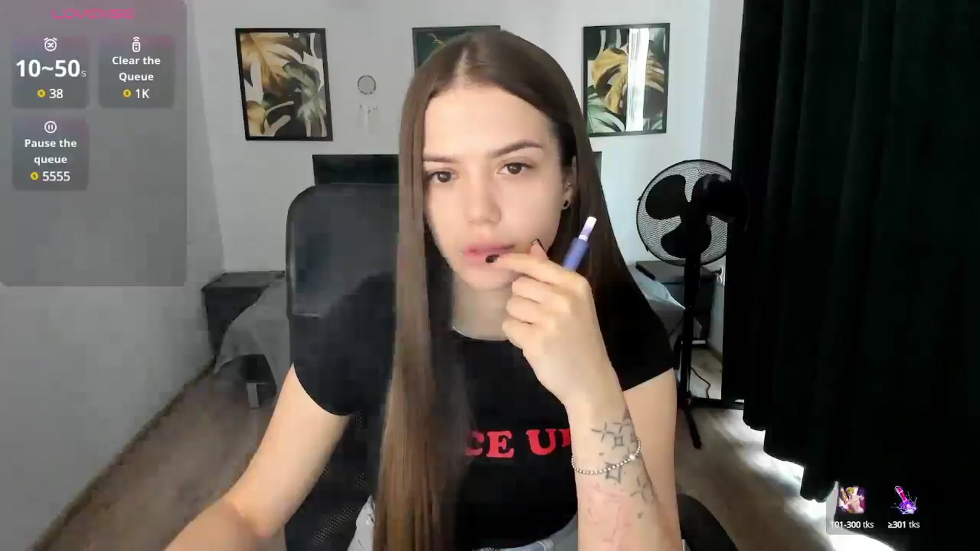 Gallery image thumbnail from JessicaB's myfreecams stream on, 04/24/2025, 11:56 image 10 of 20