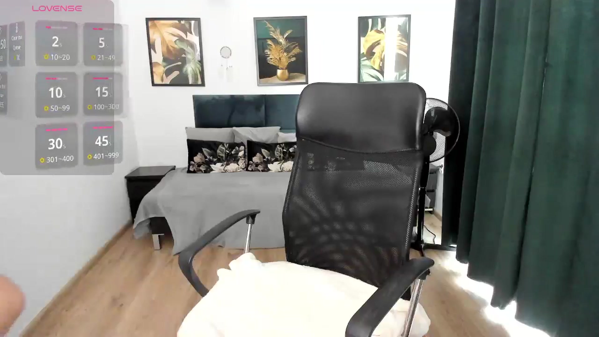 Gallery image thumbnail from JessicaB's myfreecams stream on, 04/24/2025, 13:30 image 17 of 20