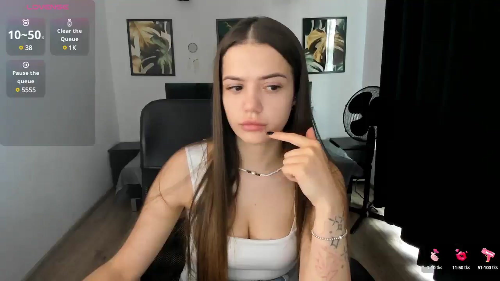 Gallery image thumbnail from JessicaB's myfreecams stream on, 04/26/2025, 12:39 image 17 of 20