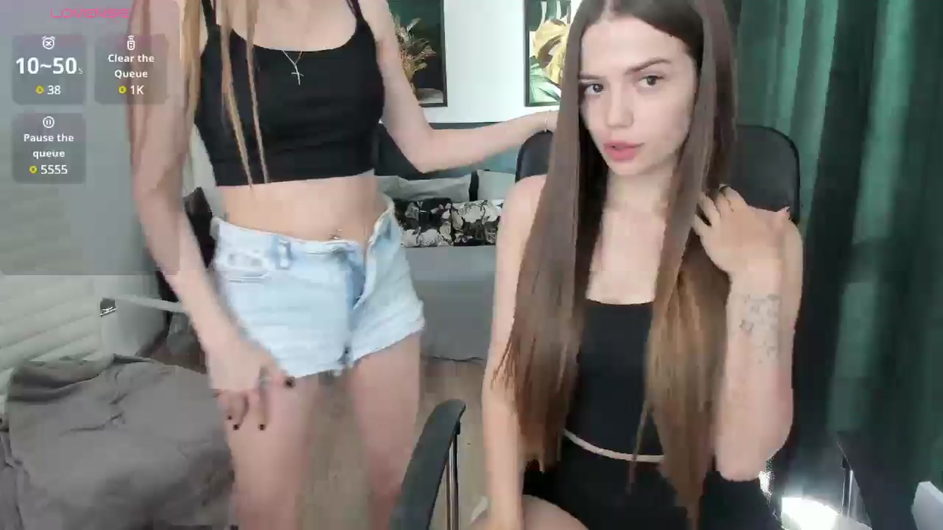 Gallery image thumbnail from JessicaB's myfreecams stream on, 04/29/2025, 15:14 image 2 of 20