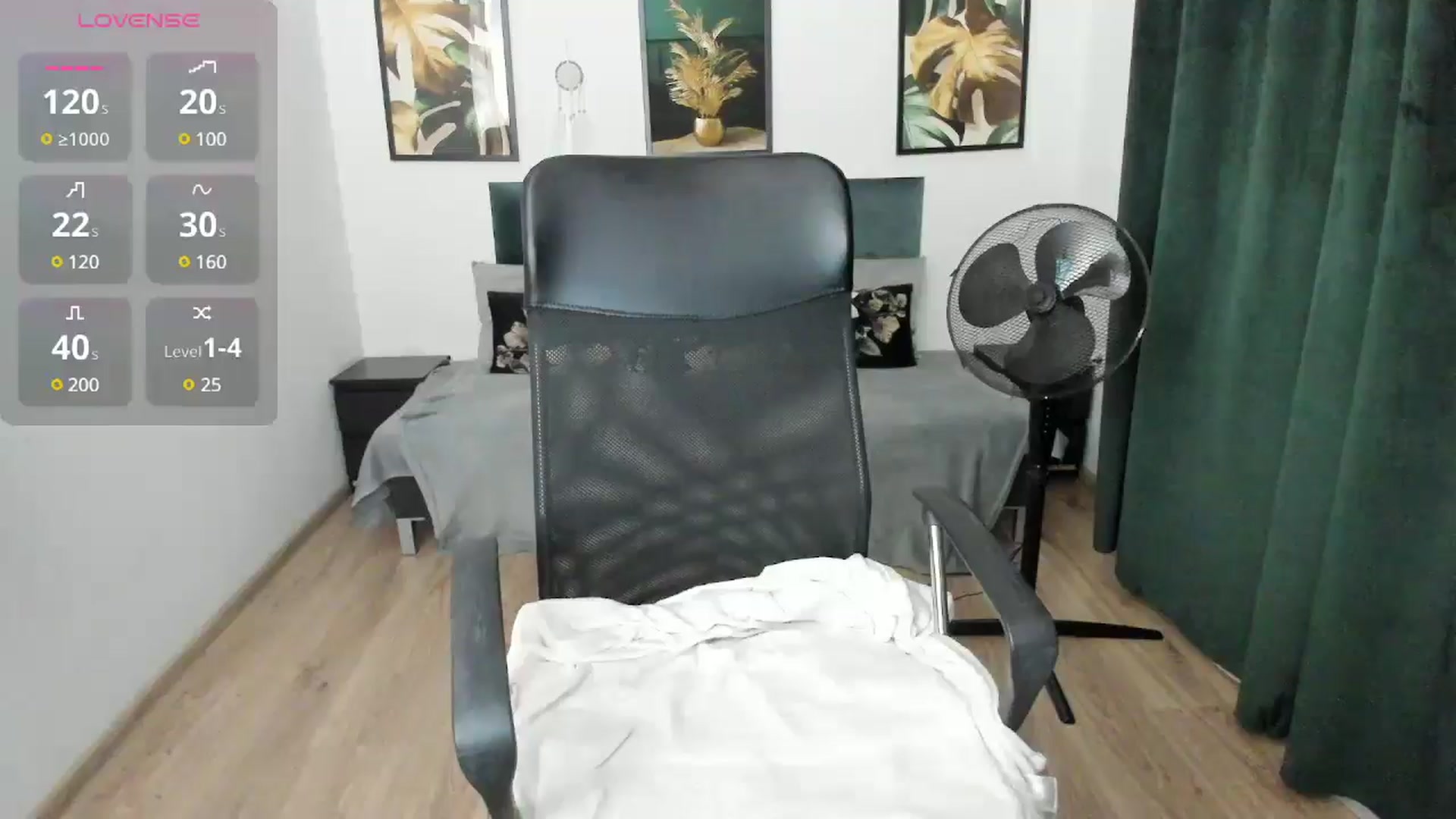 Gallery image thumbnail from JessicaB's myfreecams stream on, 05/01/2025, 19:41 image 13 of 20